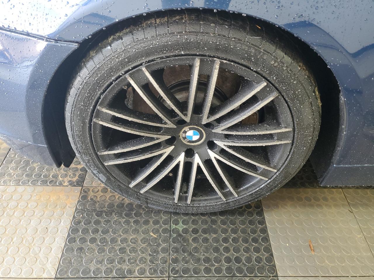 2005 Bmw 545 I Blue vin: WBANB33595B115875 Damage: Left Front Wheel, Curb Rash, > 12 Inches
