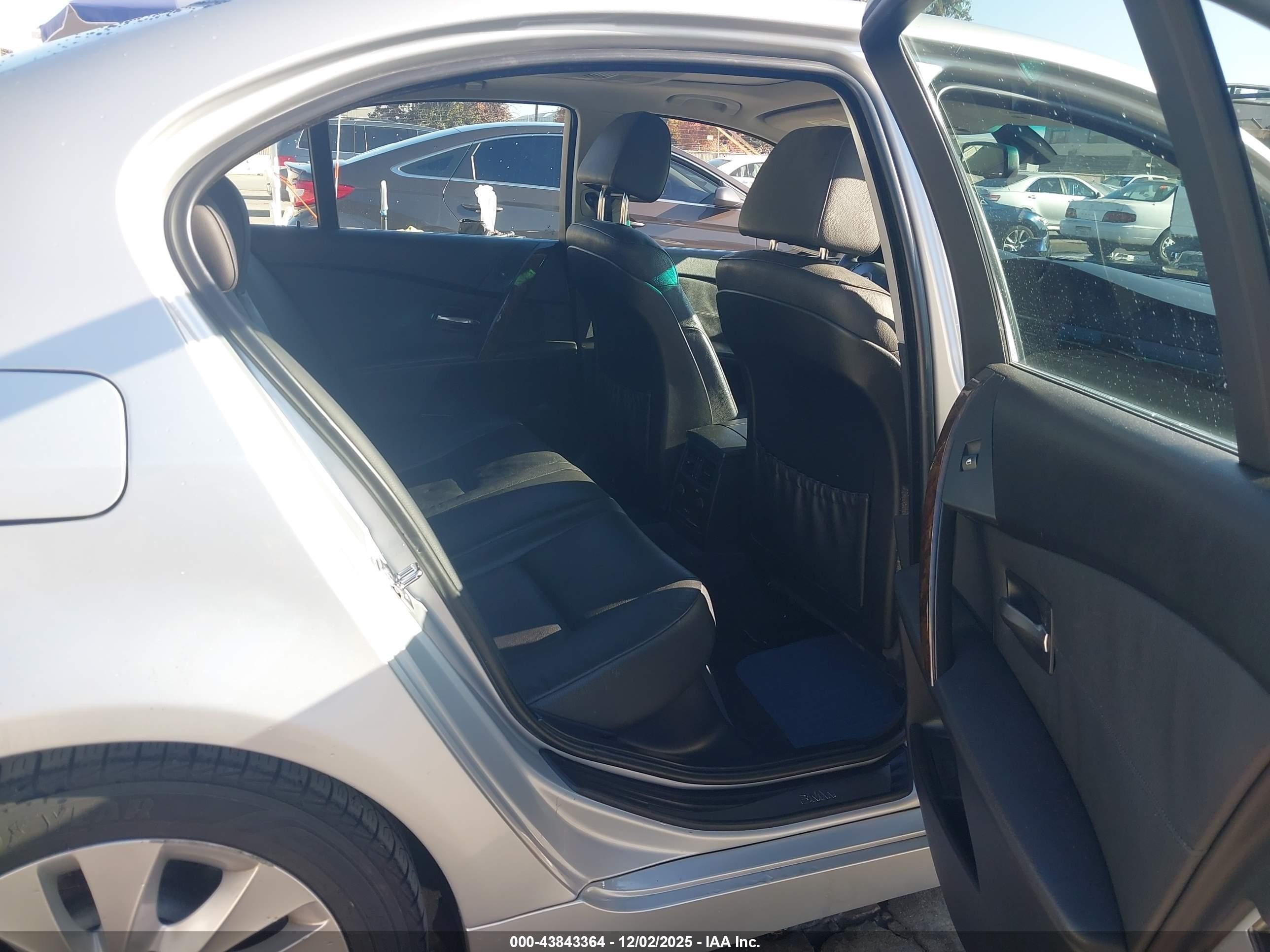 2007 Bmw 550i   Silver vin: WBANB53527CP05327