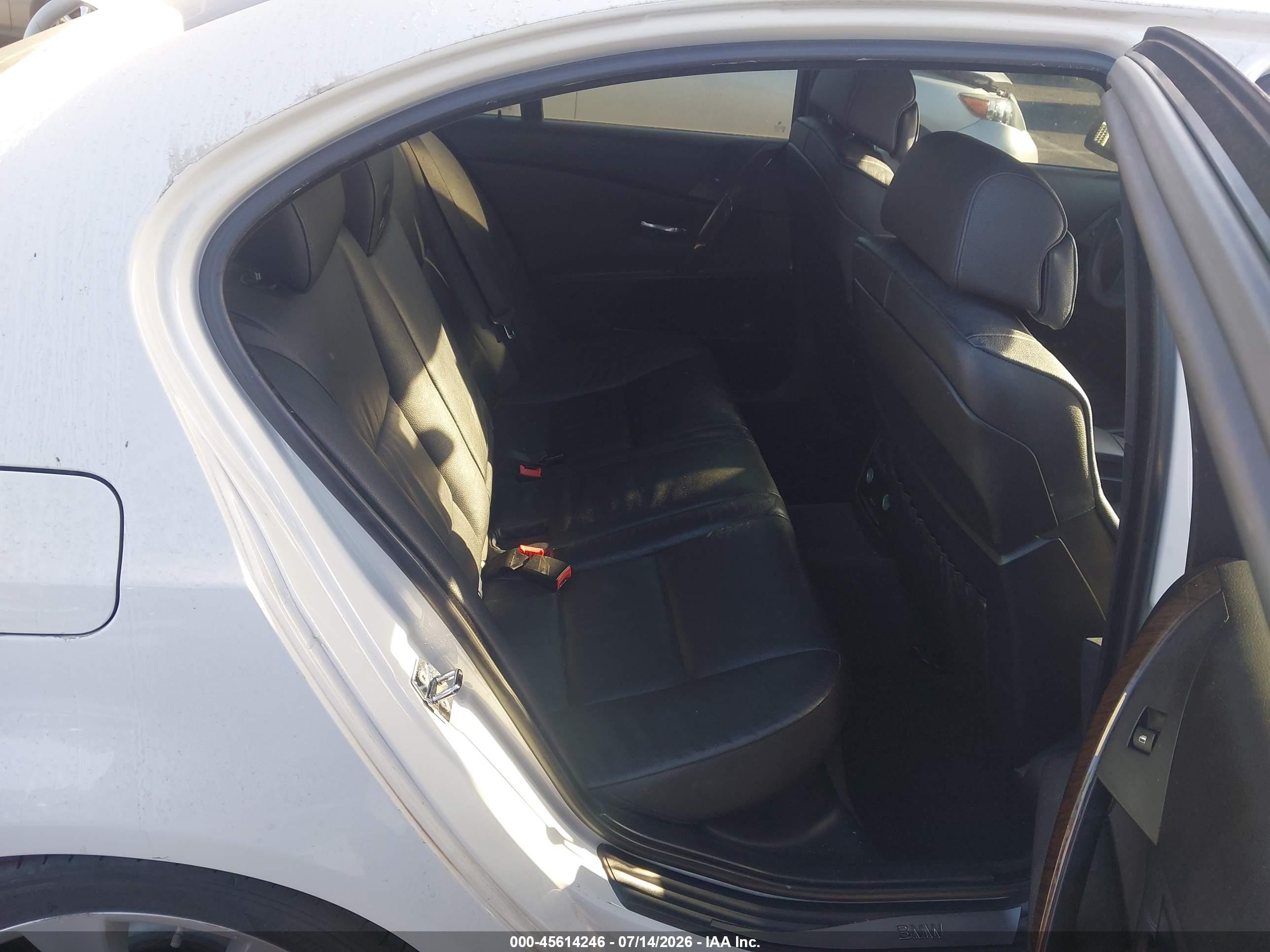 2007 Bmw 550i   White vin: WBANB53547CP07063