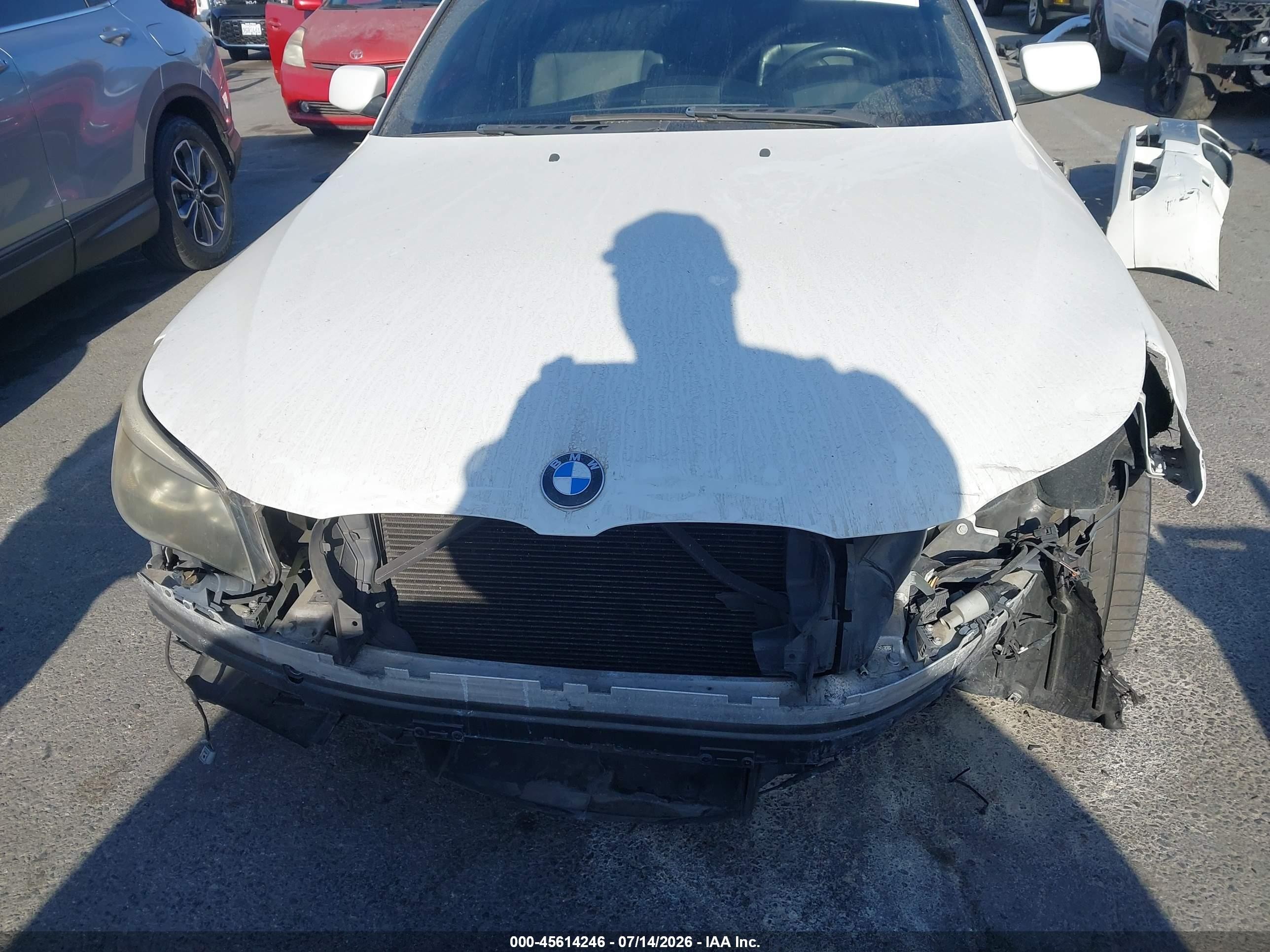 2007 Bmw 550i   White vin: WBANB53547CP07063