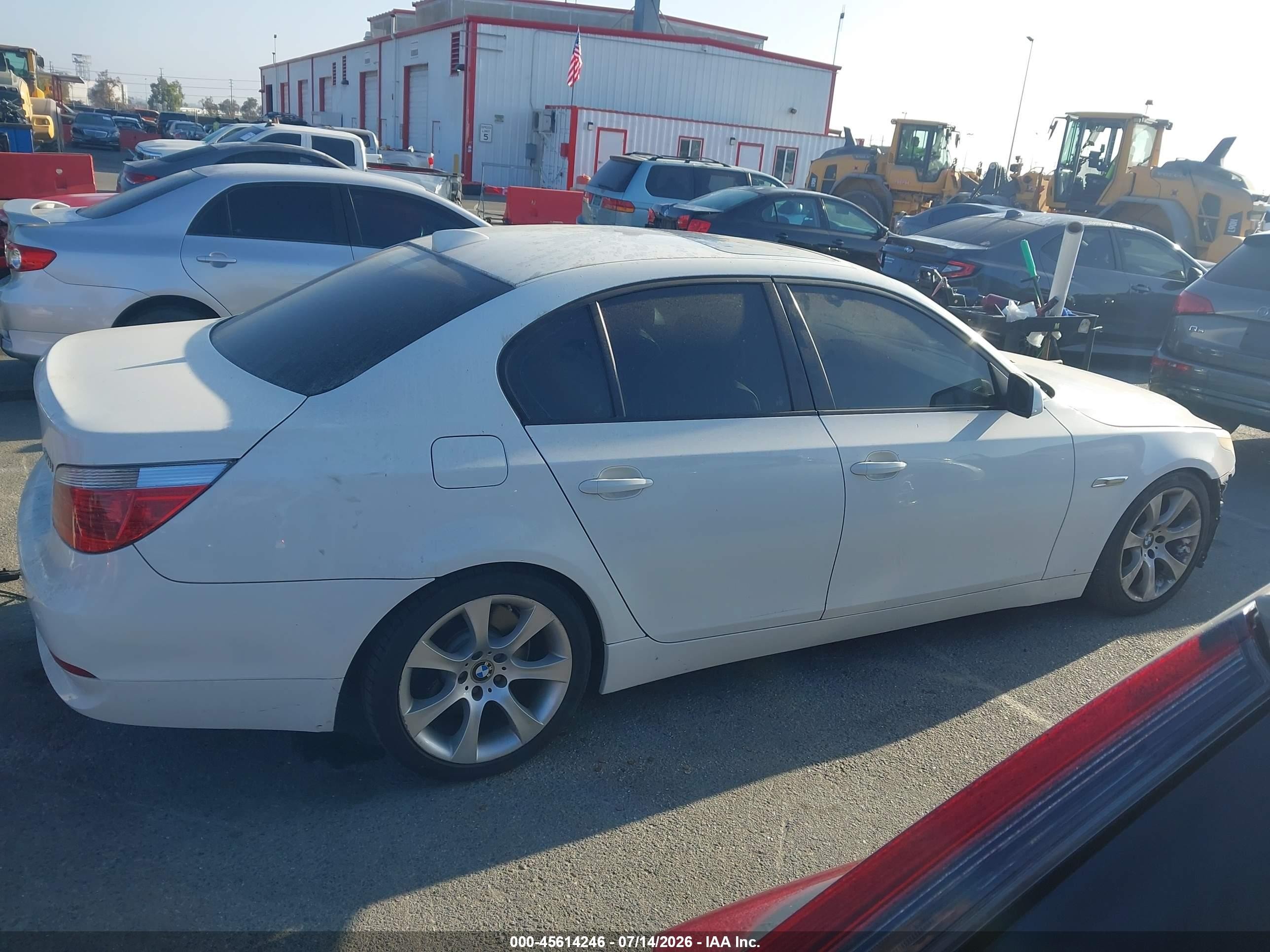 2007 Bmw 550i   White vin: WBANB53547CP07063