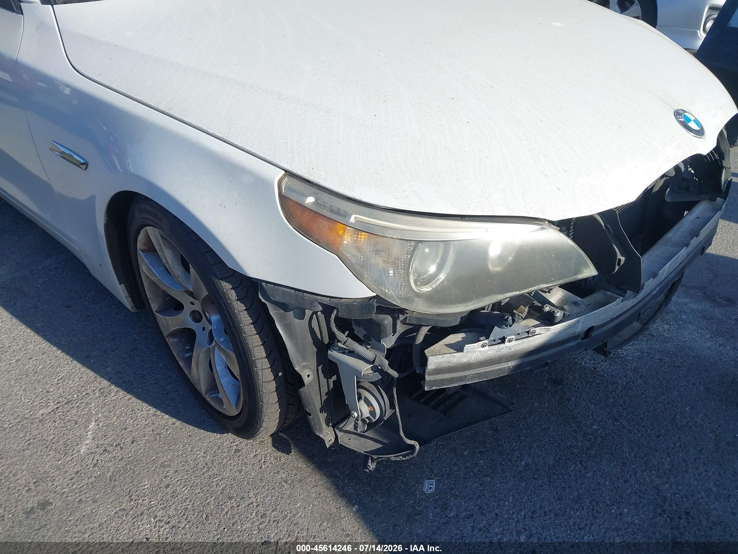 2007 Bmw 550i   White vin: WBANB53547CP07063
