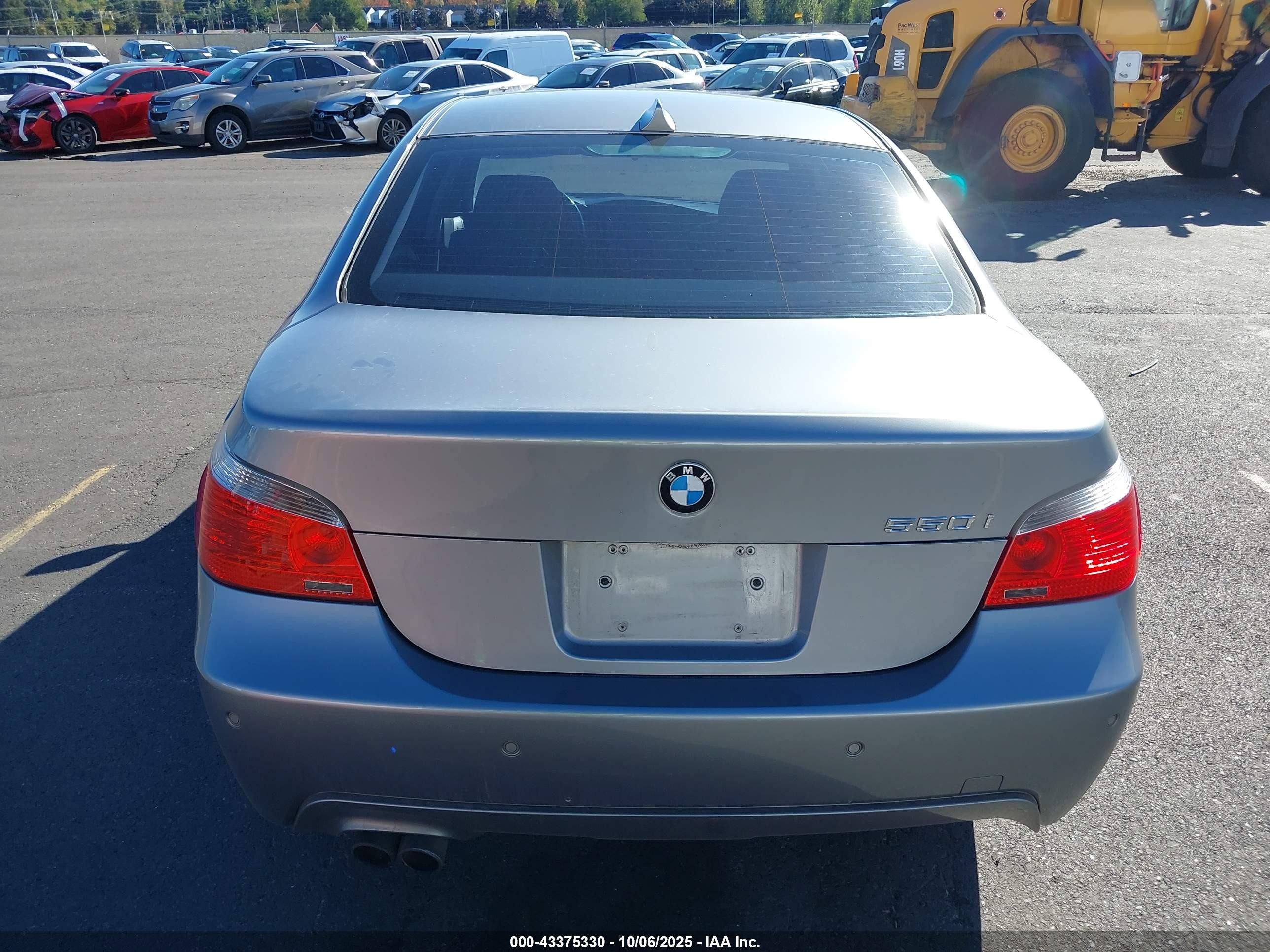 2006 Bmw 550i   Silver vin: WBANB53566CP01599