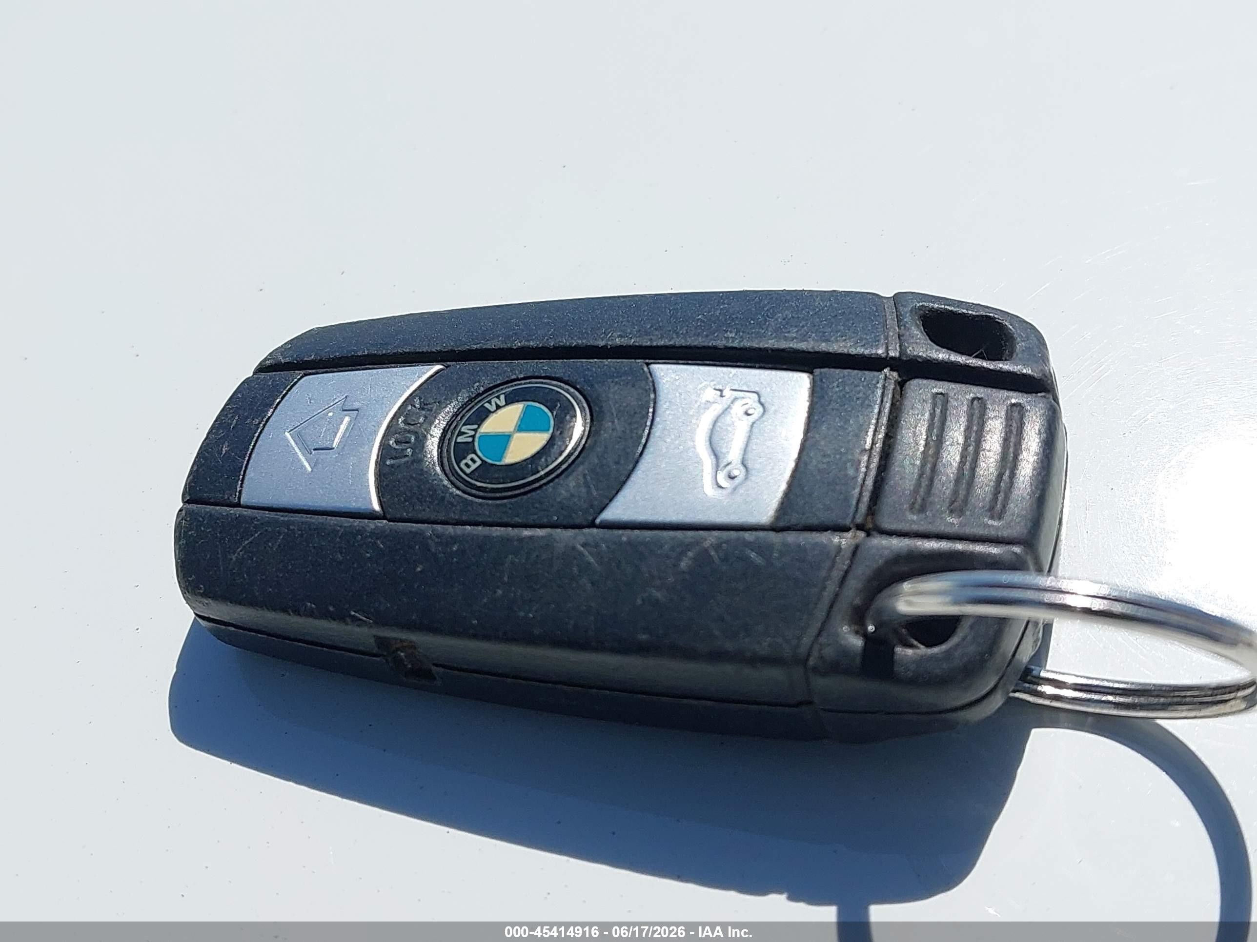 2007 Bmw 550i   White vin: WBANB53567CP05525