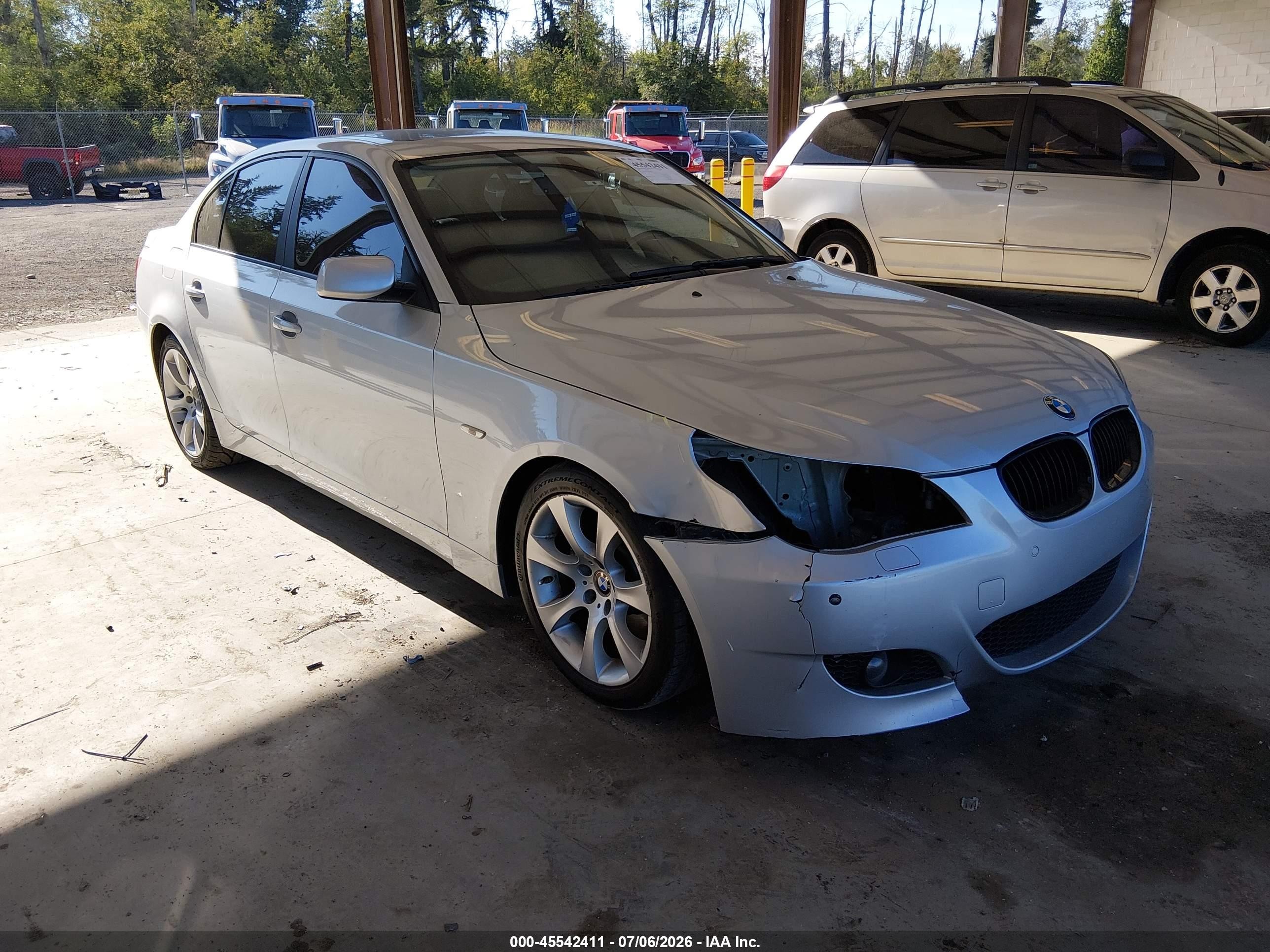 2007 Bmw 550i   Silver vin: WBANB535X7CP08475