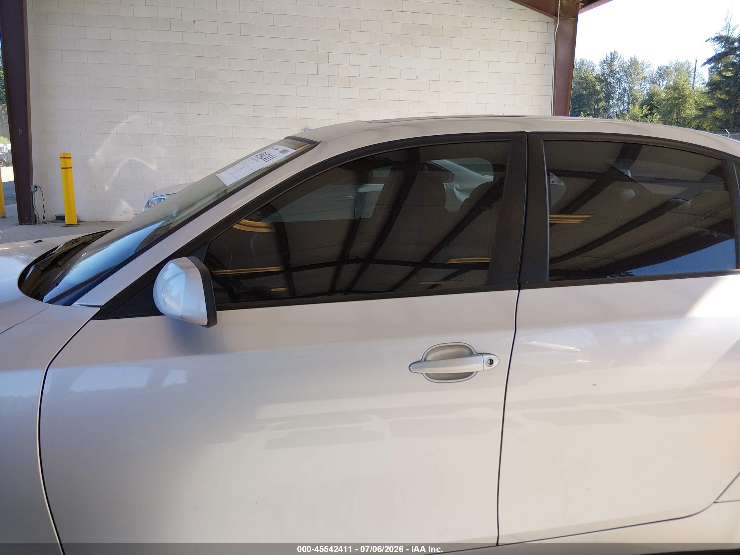 2007 Bmw 550i Silver vin: WBANB535X7CP08475
