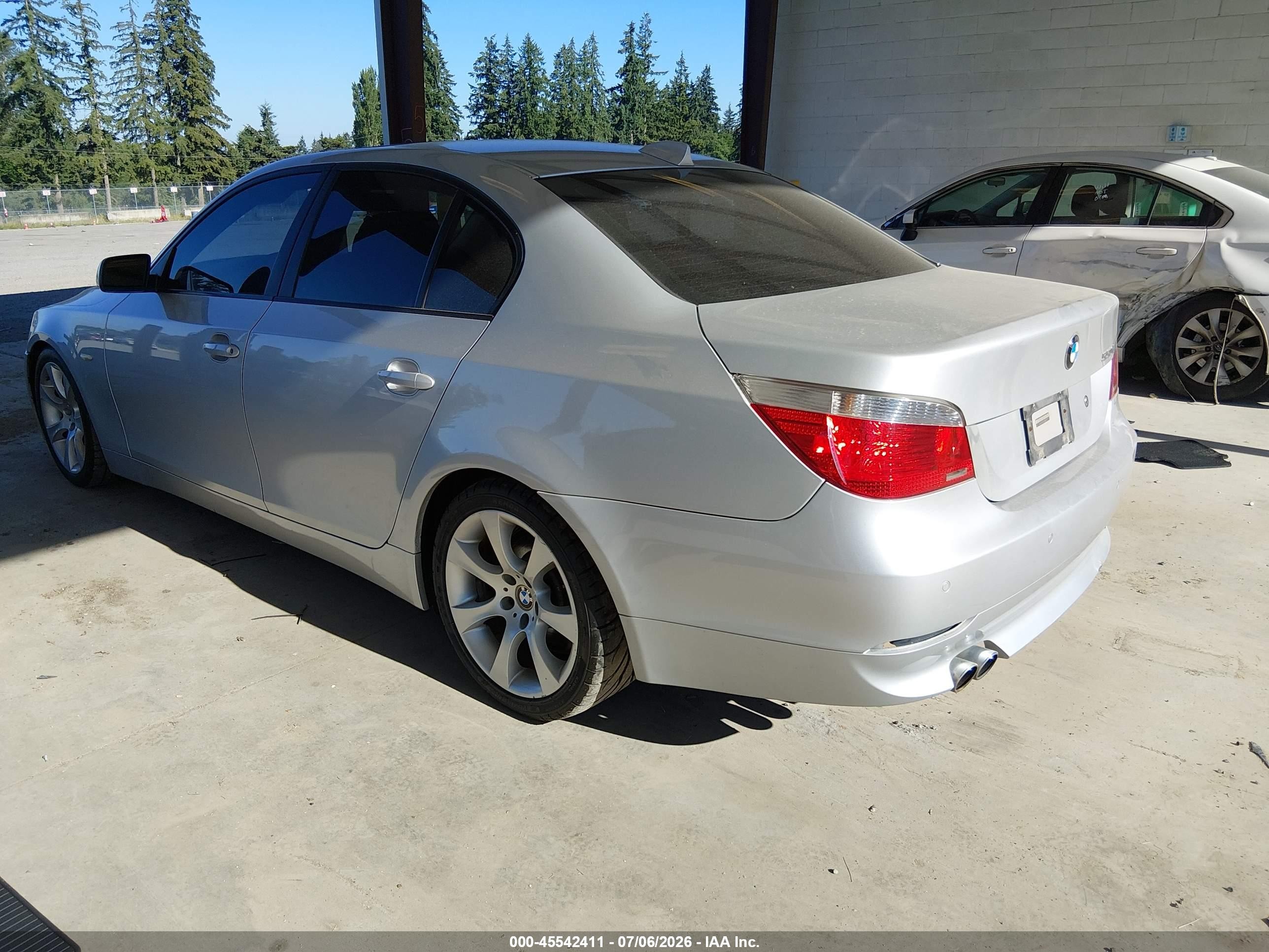 2007 Bmw 550i Silver vin: WBANB535X7CP08475