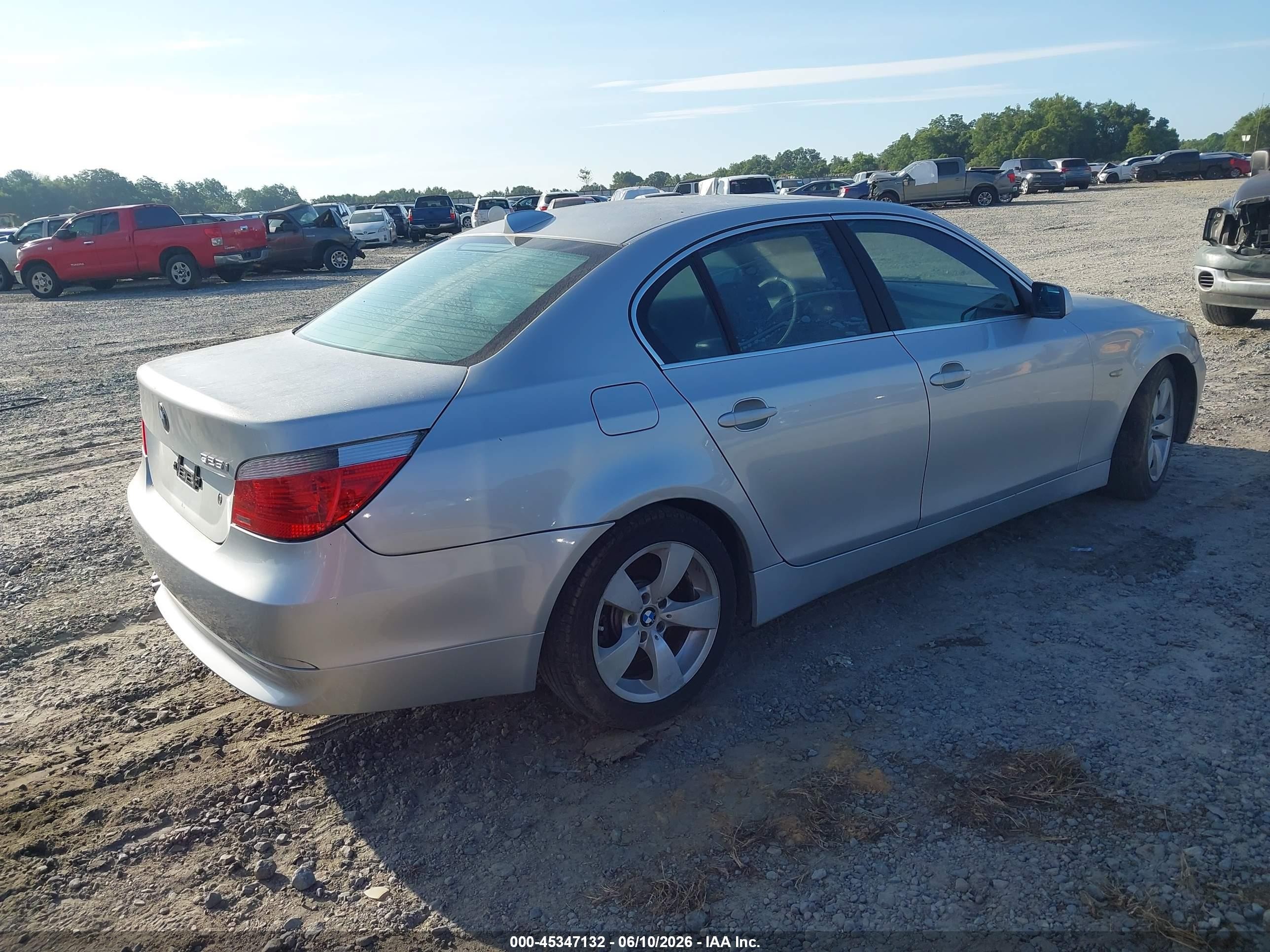 2007 Bmw 525i   Серебряный vin: WBANE53517CW66608