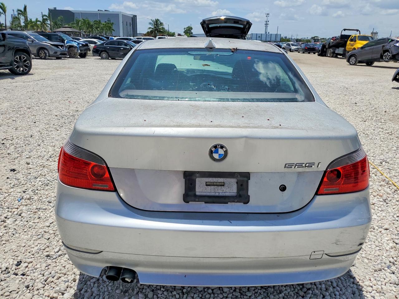2006 Bmw 525 I Silver vin: WBANE53526CK90614