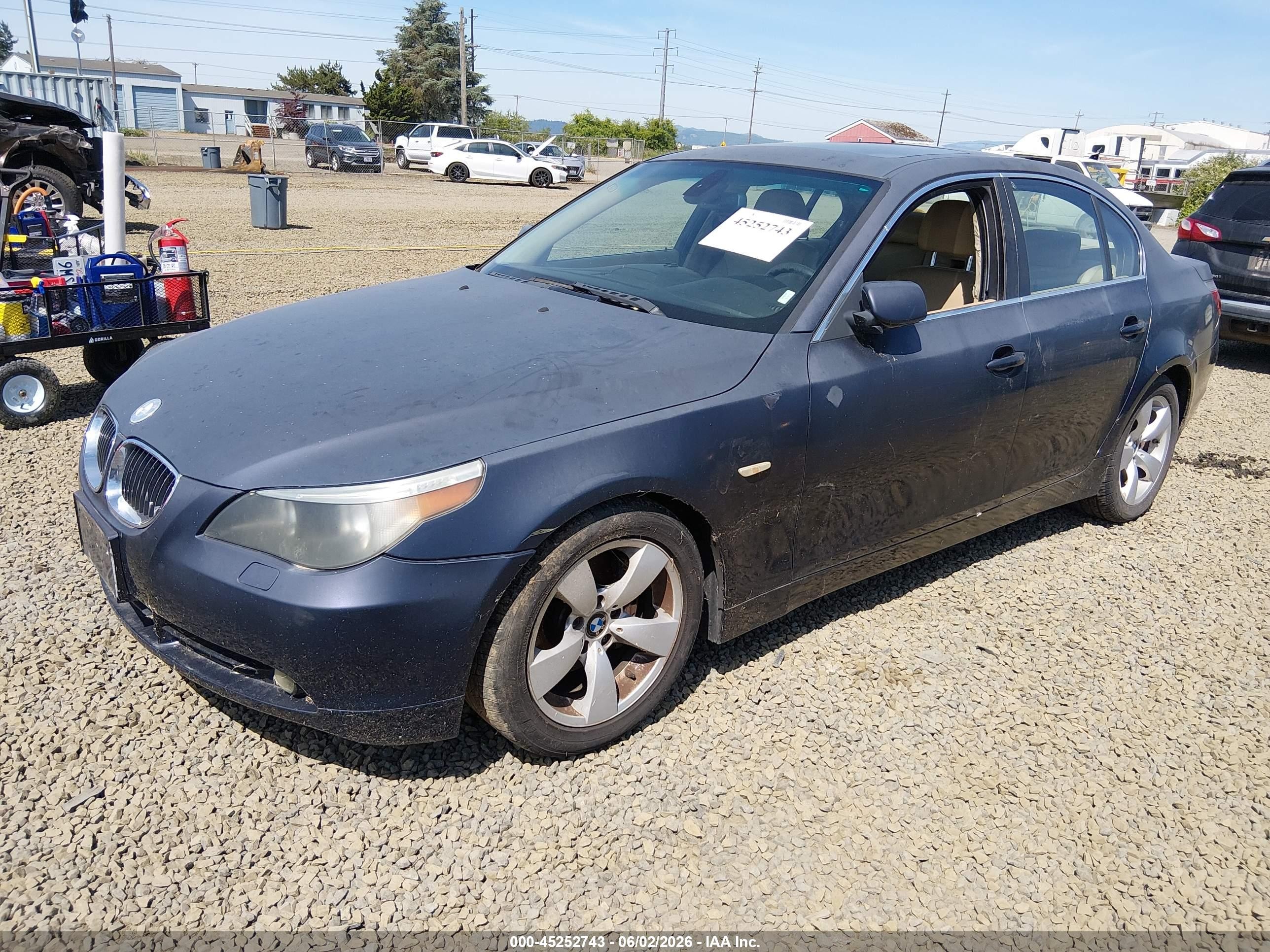 2007 Bmw 525i   Gray vin: WBANE53537CK92390