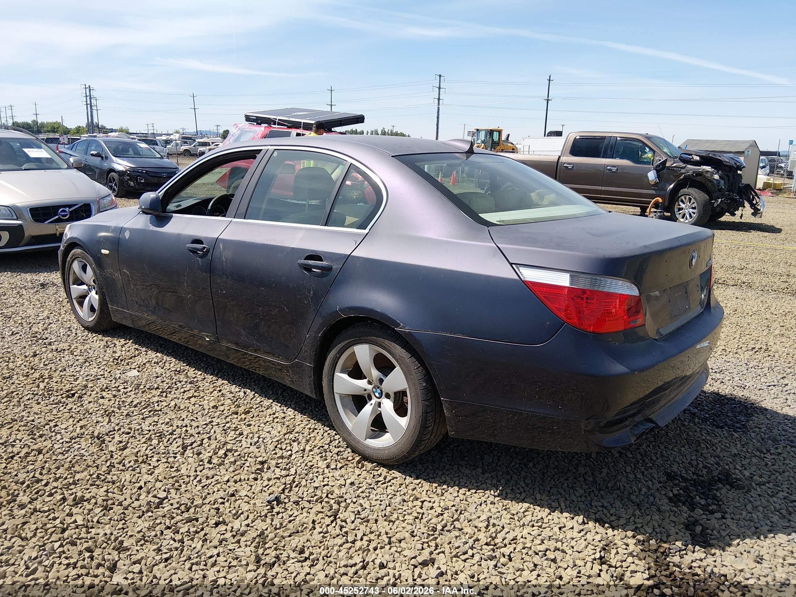 2007 Bmw 525i   Gray vin: WBANE53537CK92390