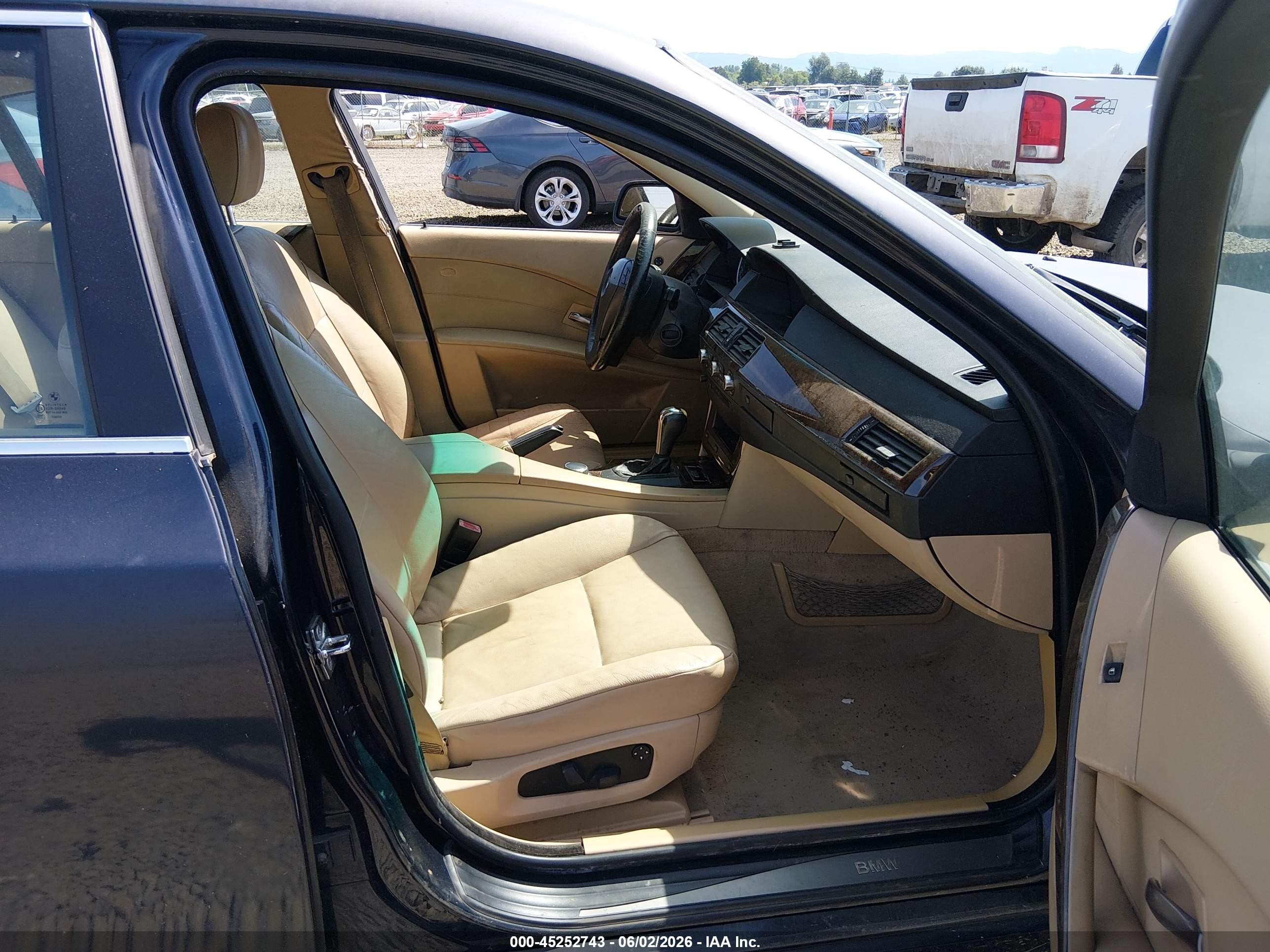 2007 Bmw 525i   Gray vin: WBANE53537CK92390