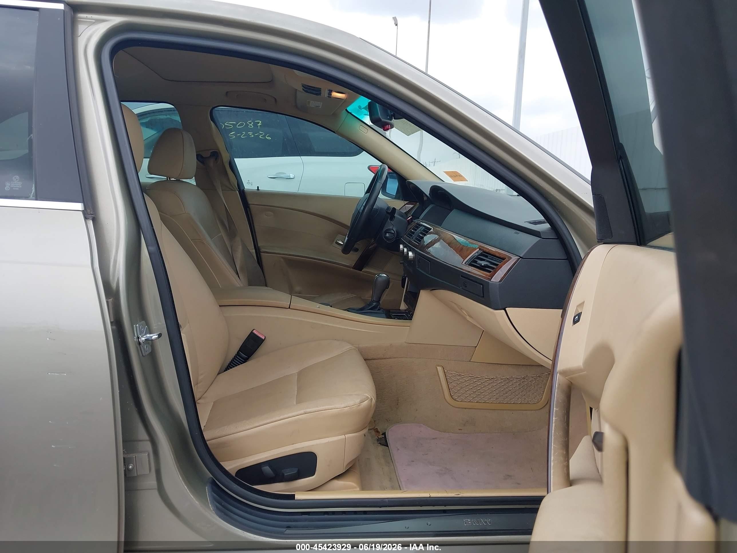 2007 Bmw 525i   Brown vin: WBANE53537CW66674
