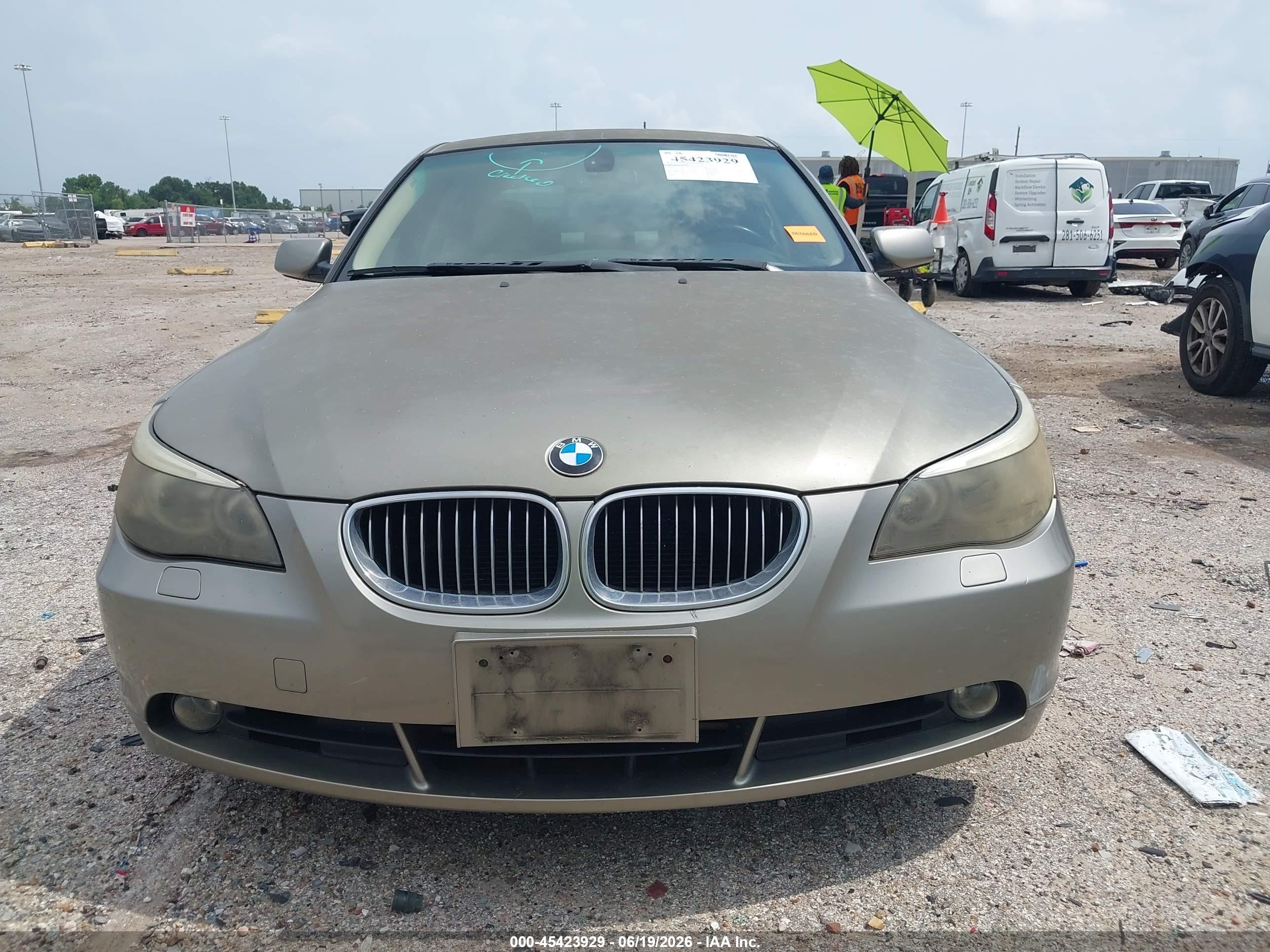 2007 Bmw 525i   Brown vin: WBANE53537CW66674