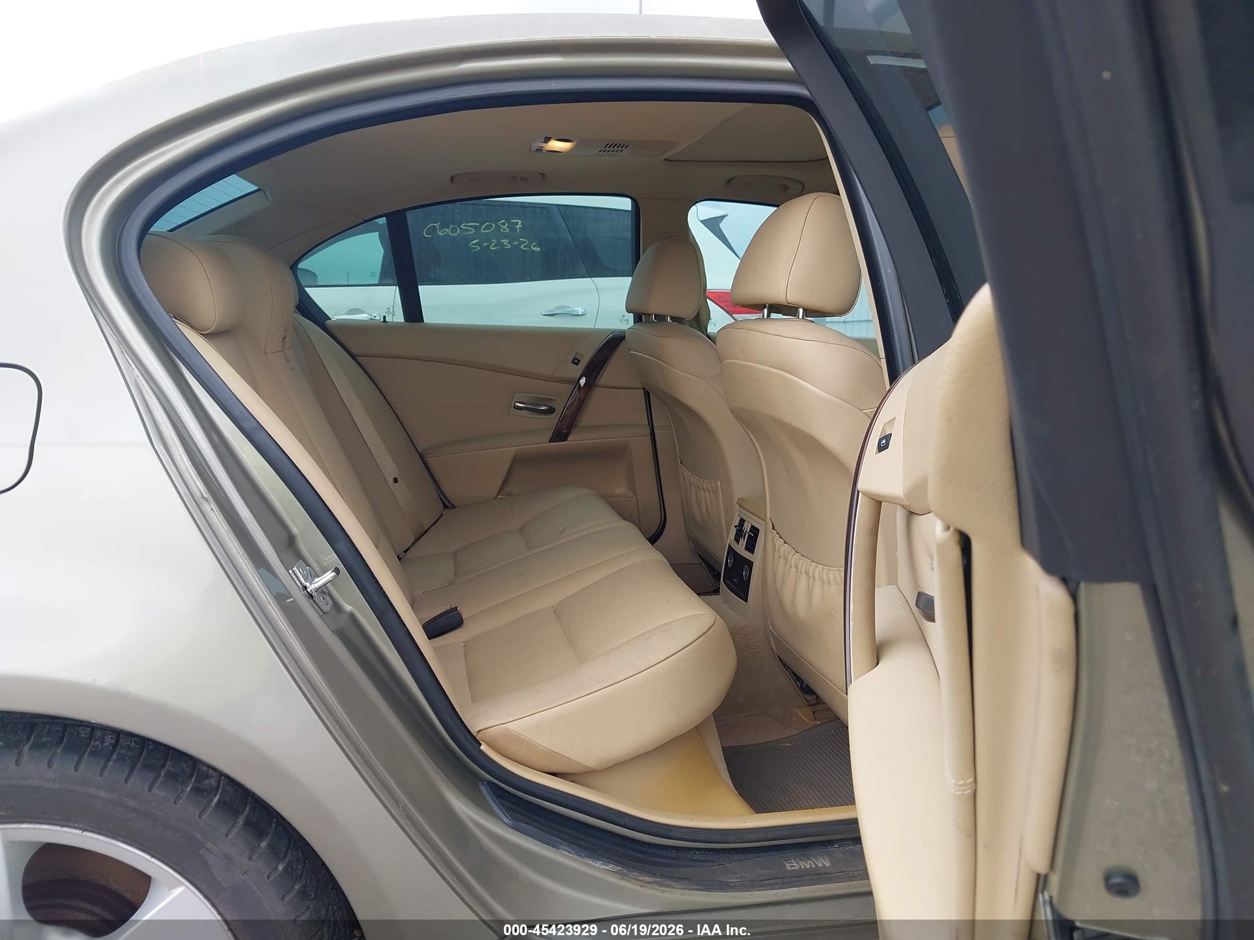2007 Bmw 525i   Brown vin: WBANE53537CW66674