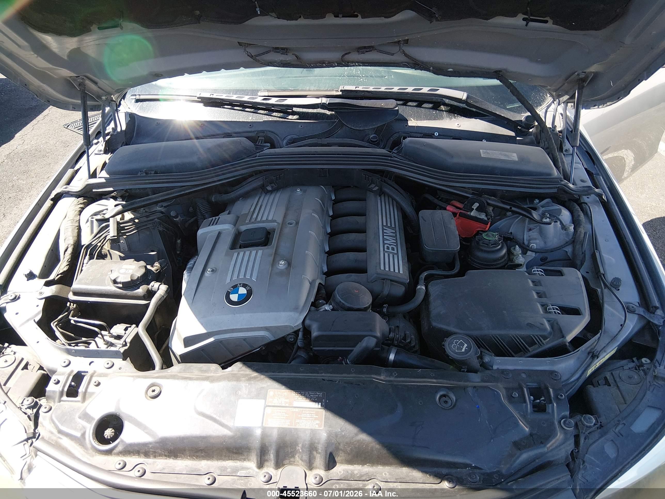 2007 Bmw 525i   Silver vin: WBANE53537CY07131