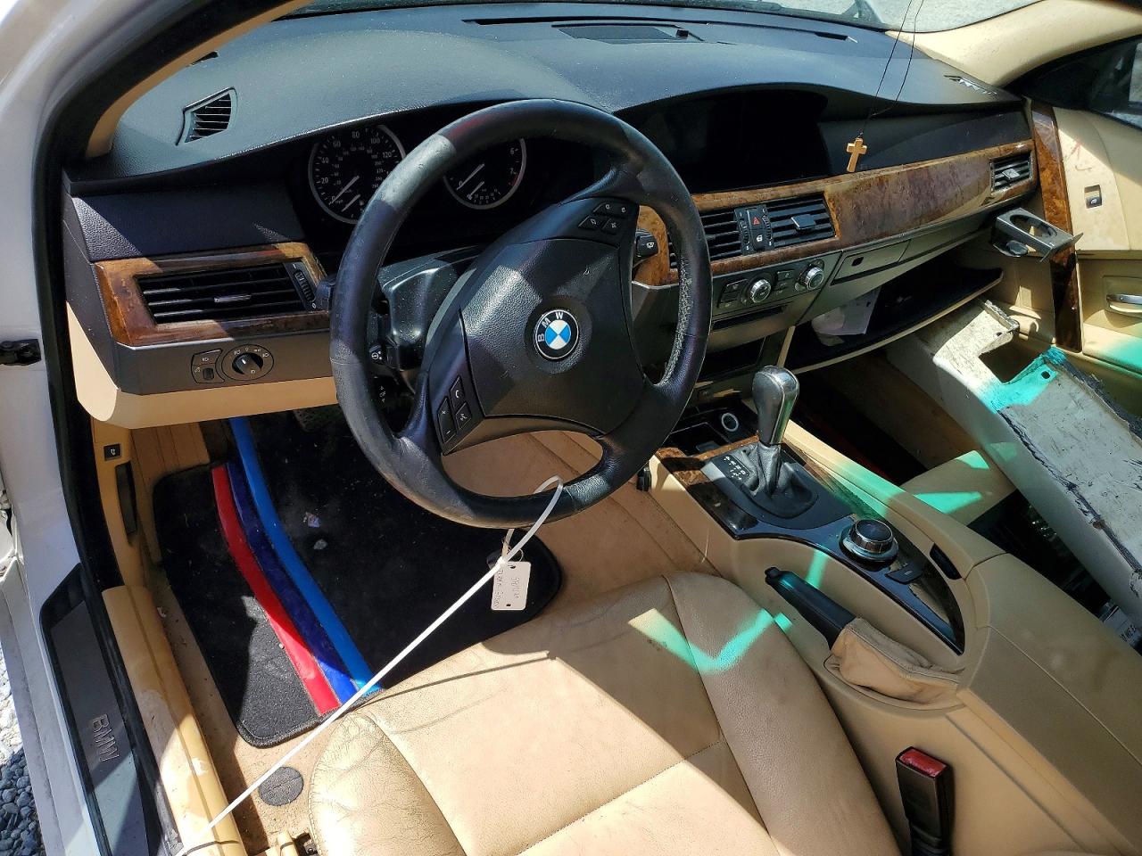 2007 Bmw 525 I White vin: WBANE53547CW64044