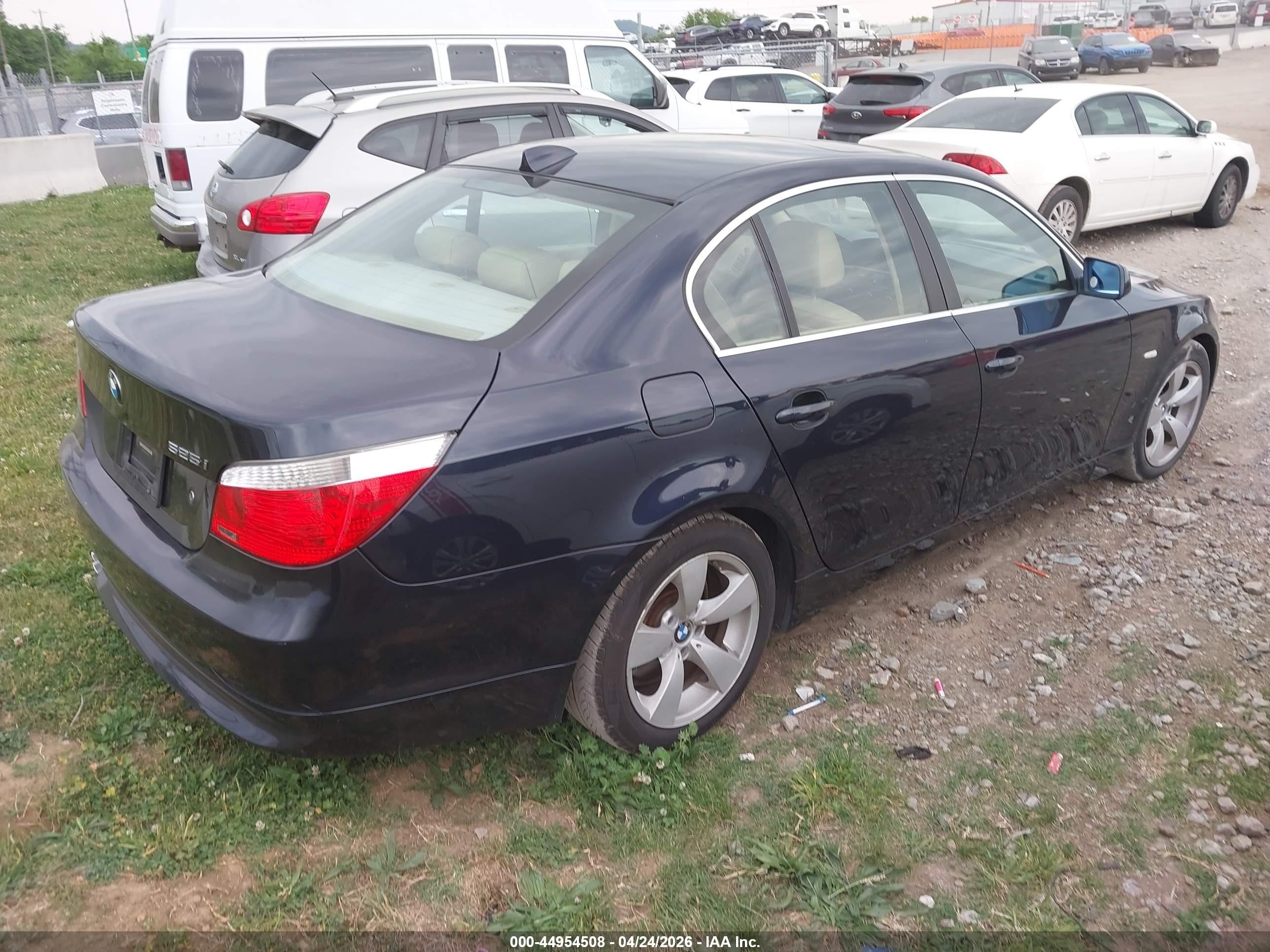 2007 Bmw 525i Blue vin: WBANE53547CW66280