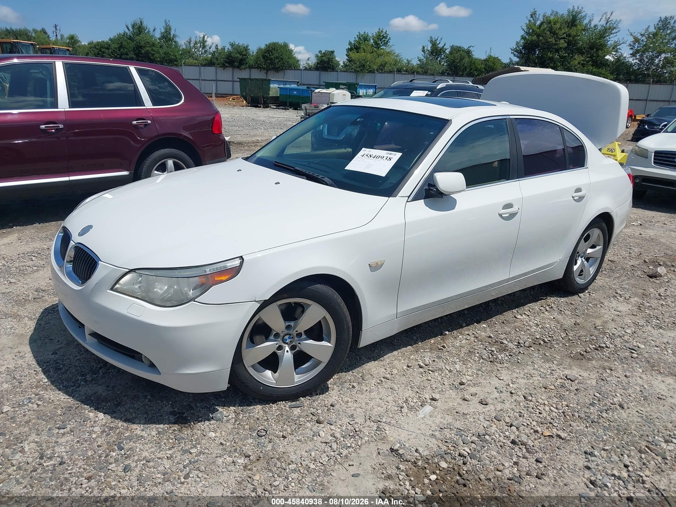 2007 Bmw 525i   White vin: WBANE53557CY07762