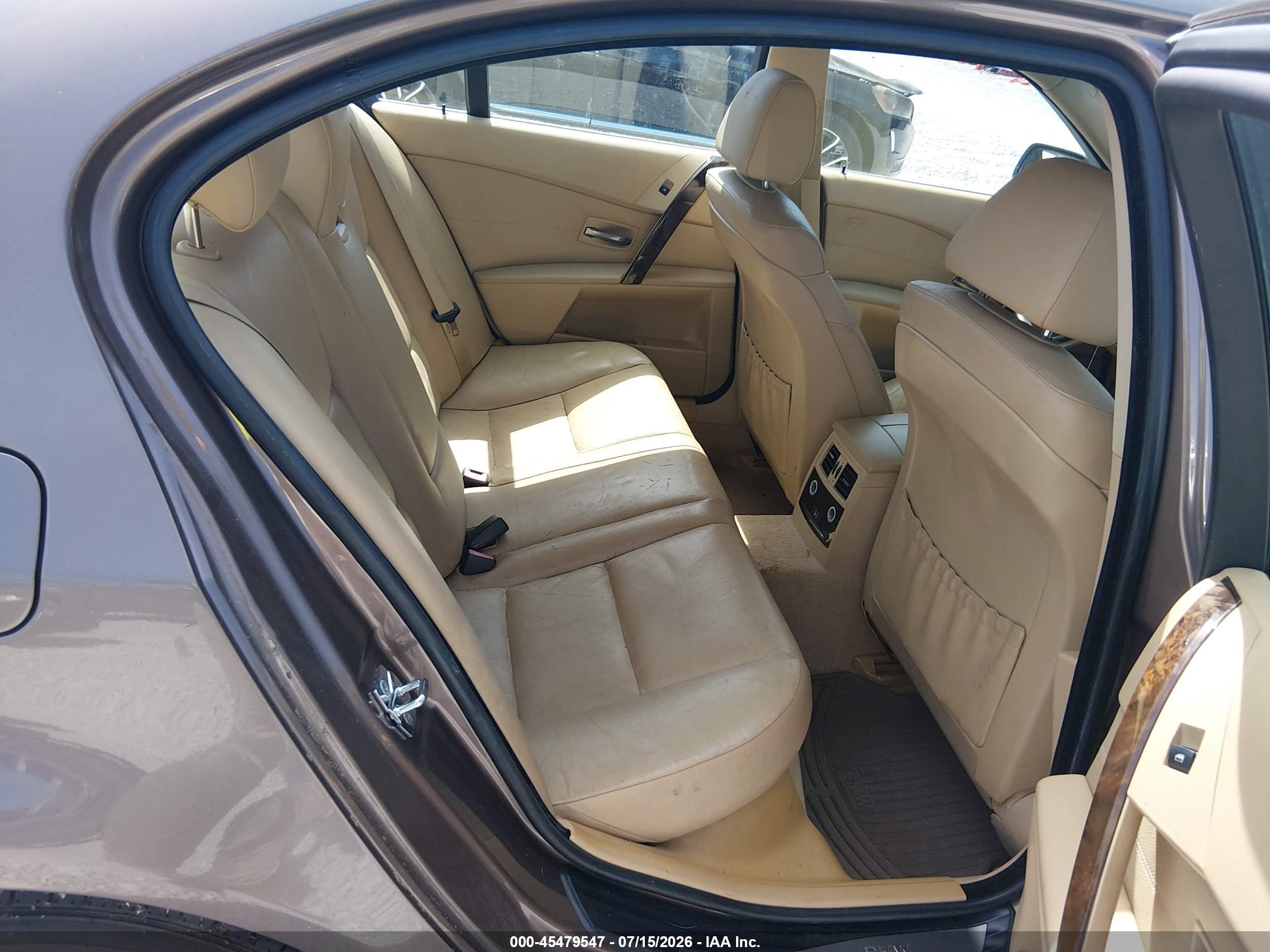 2007 Bmw 525i   Желто-коричневый vin: WBANE53567CK92867