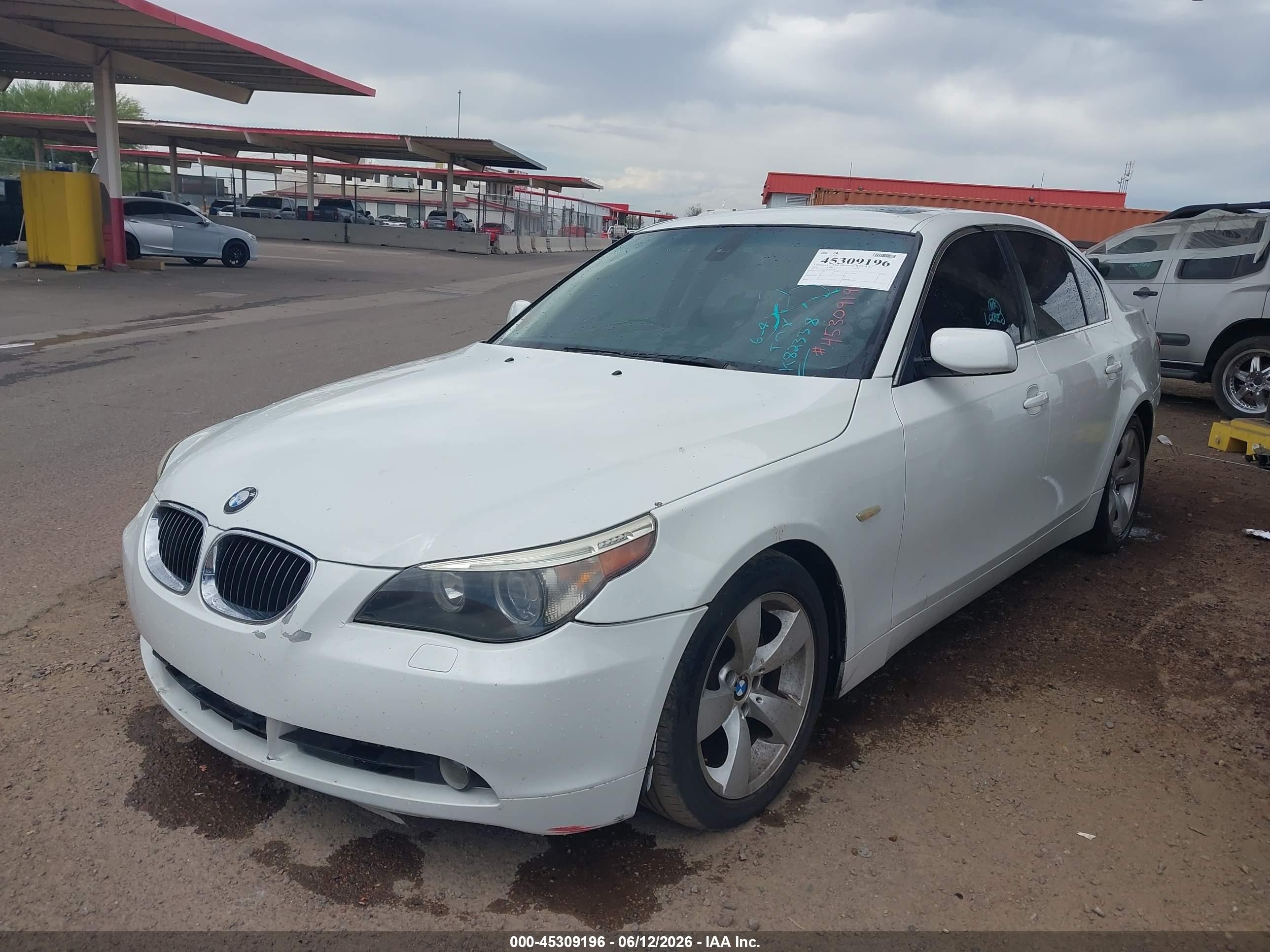 2006 Bmw 525i   White vin: WBANE53586CK82338