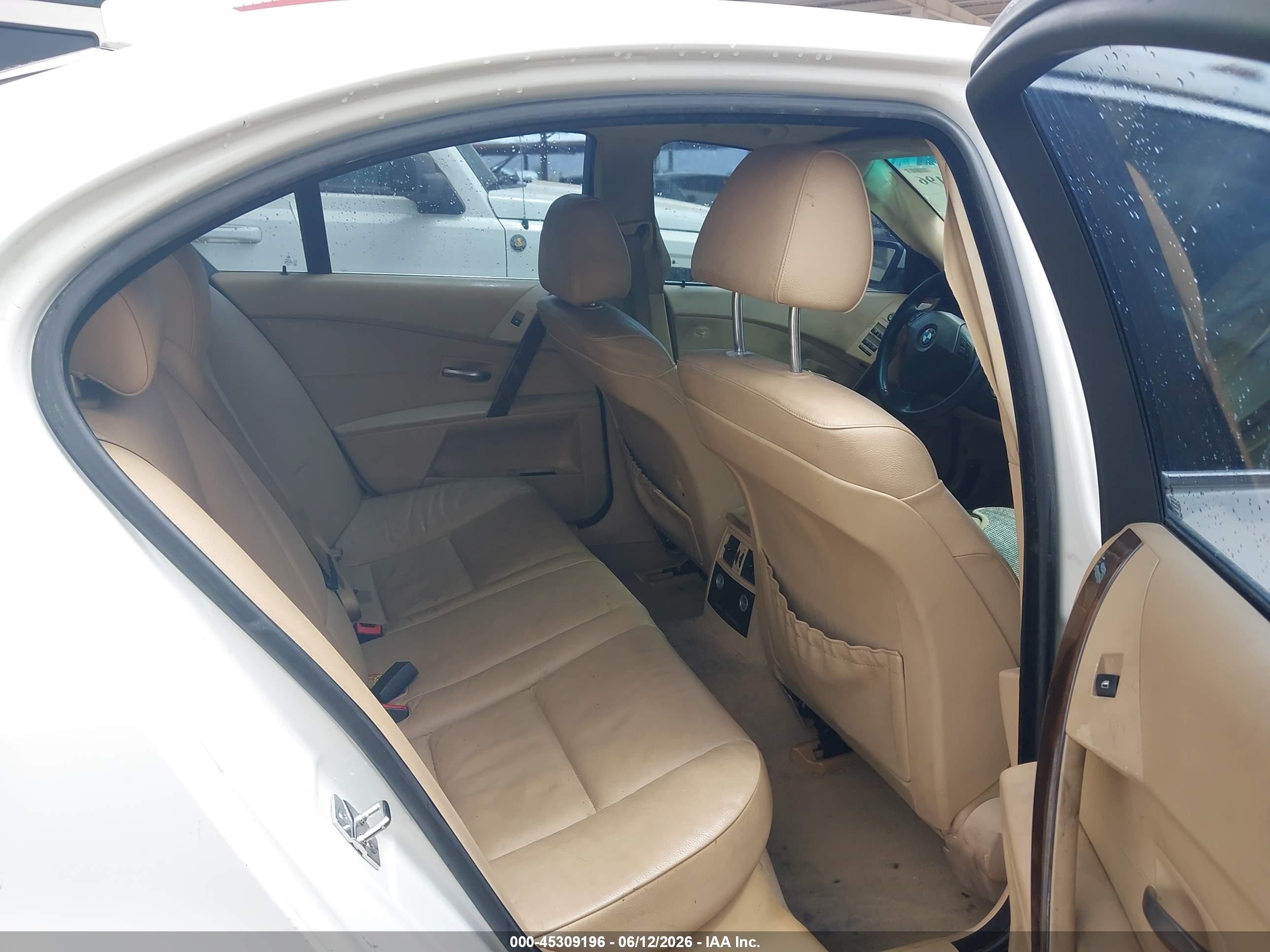 2006 Bmw 525i   White vin: WBANE53586CK82338