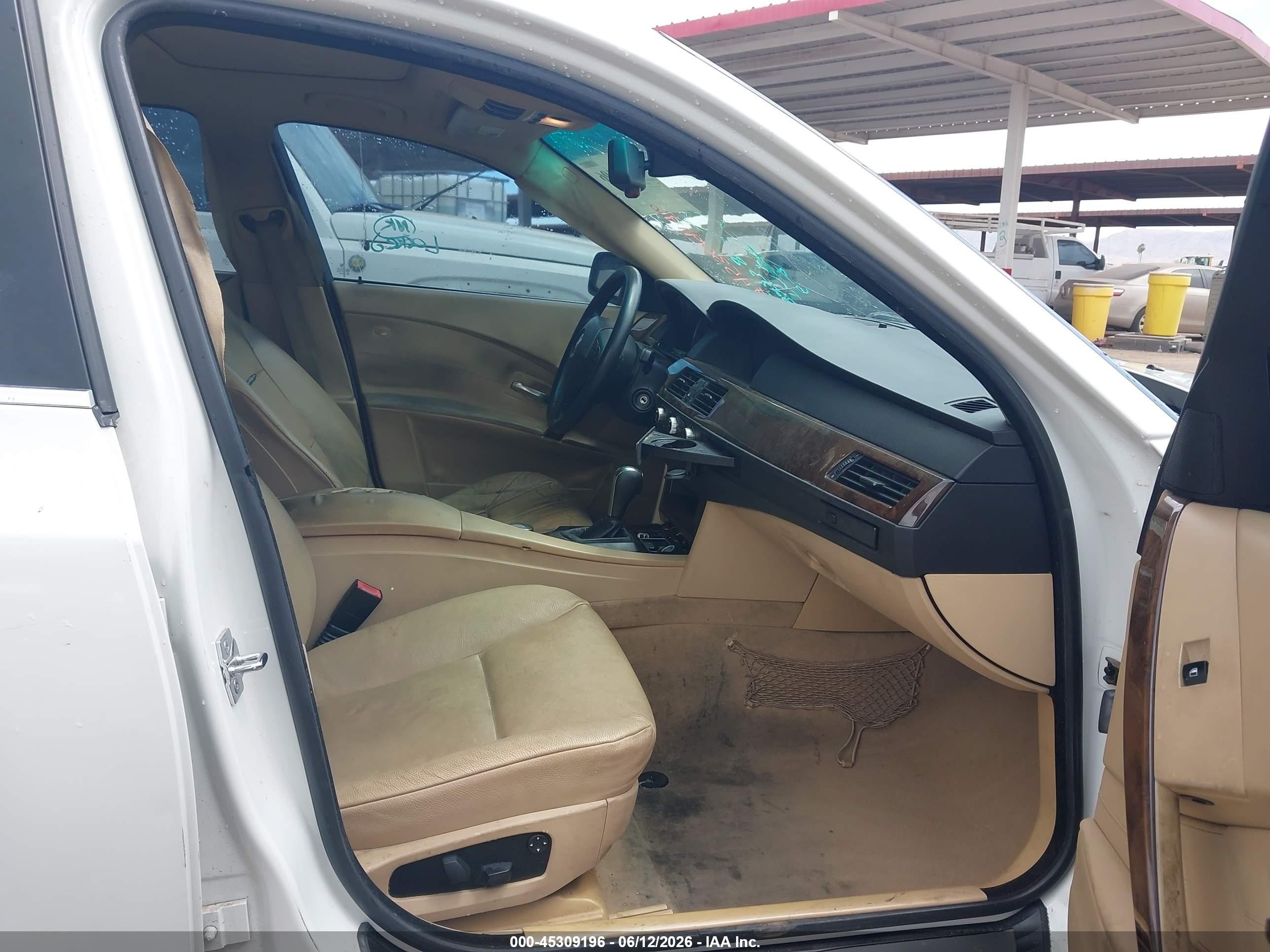 2006 Bmw 525i   White vin: WBANE53586CK82338
