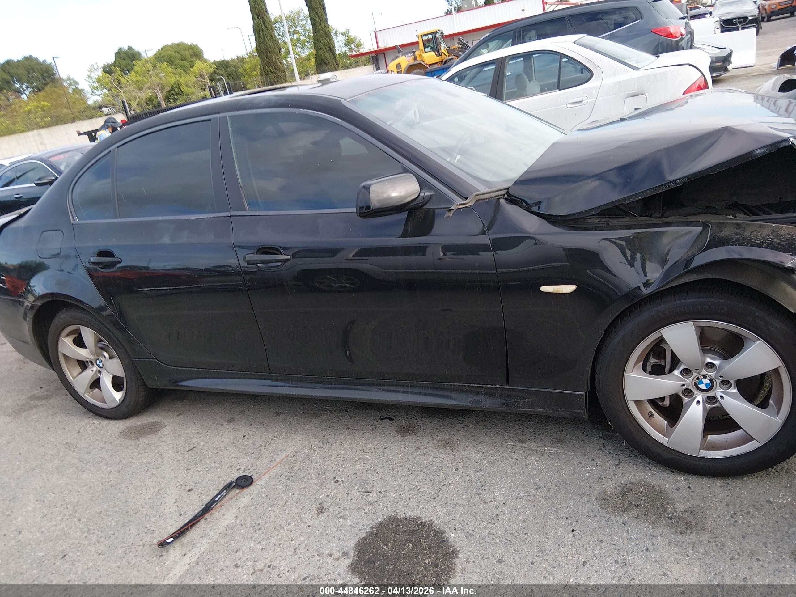 2007 Bmw 525i   Black vin: WBANE53587CK92031