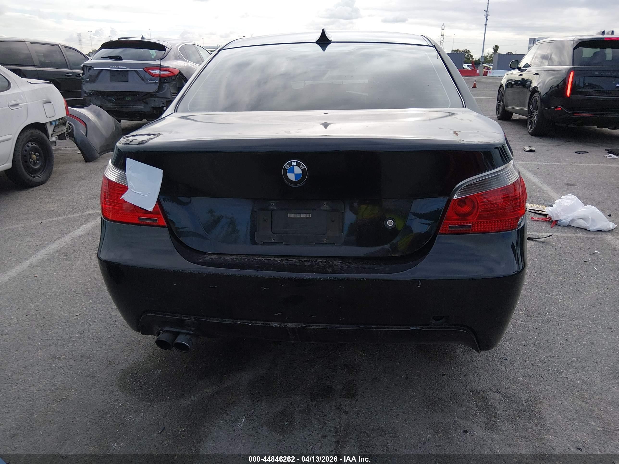2007 Bmw 525i   Black vin: WBANE53587CK92031