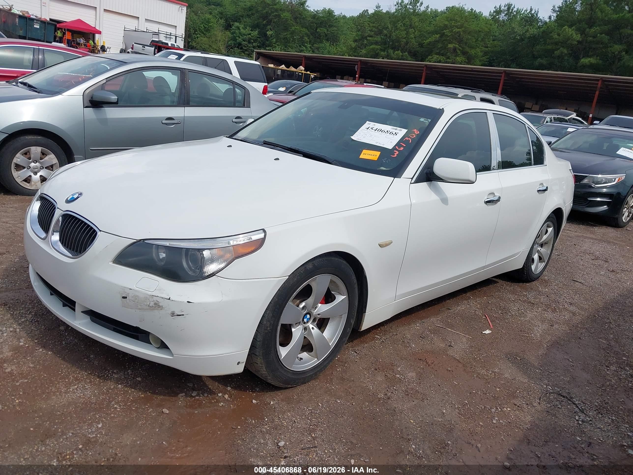 2007 Bmw 525i   White vin: WBANE53587CW61308