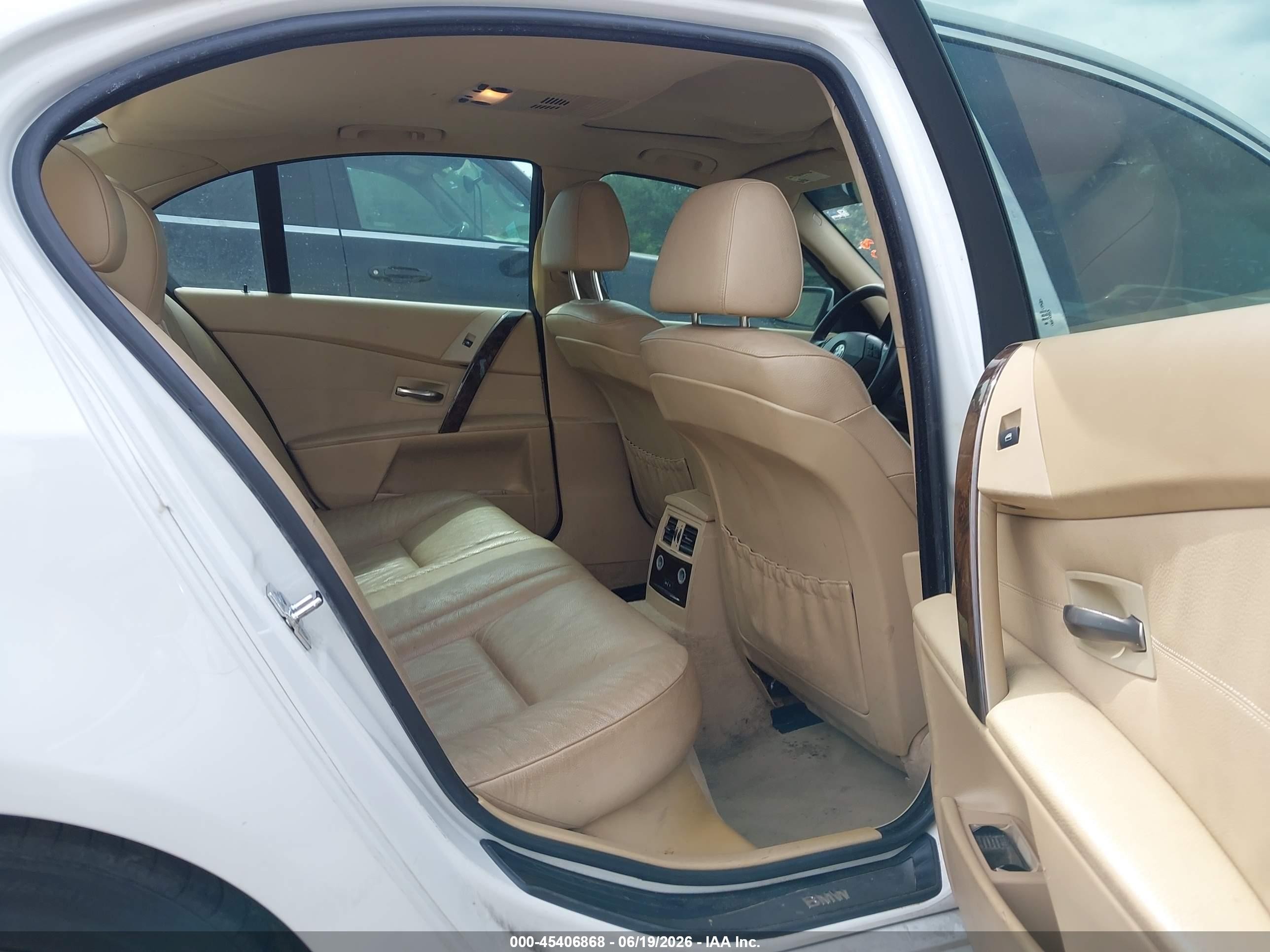 2007 Bmw 525i   White vin: WBANE53587CW61308