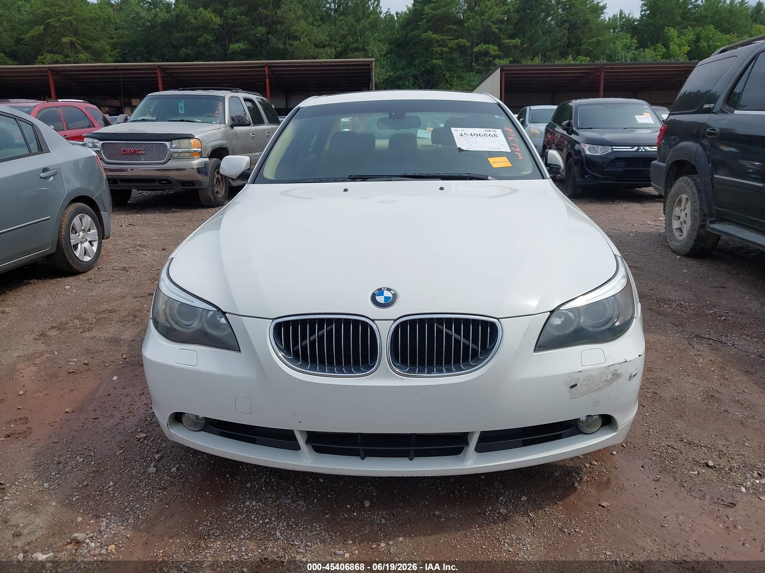 2007 Bmw 525i   White vin: WBANE53587CW61308