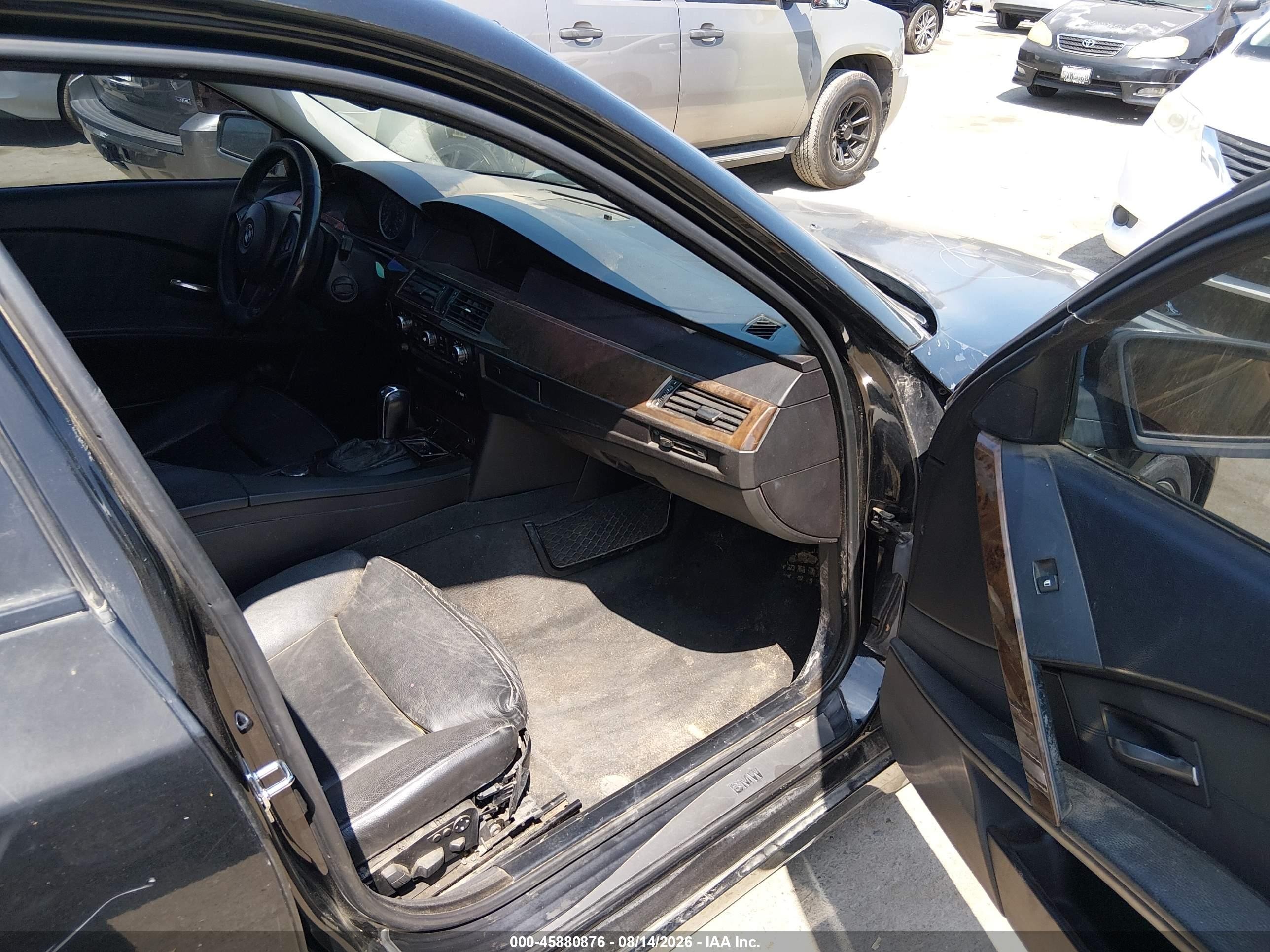 2007 Bmw 525i   Black vin: WBANE535X7CW63707