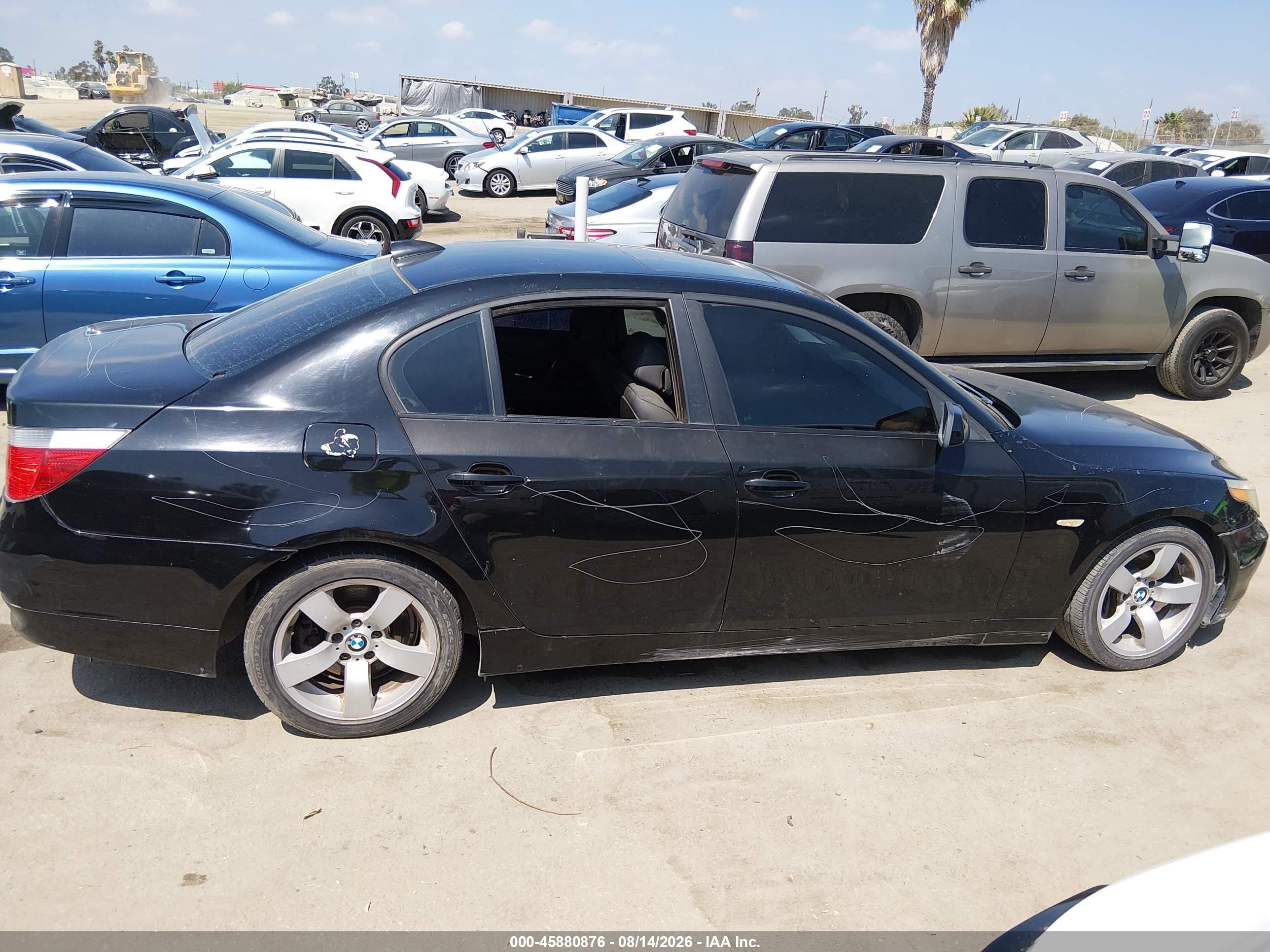 2007 Bmw 525i   Black vin: WBANE535X7CW63707