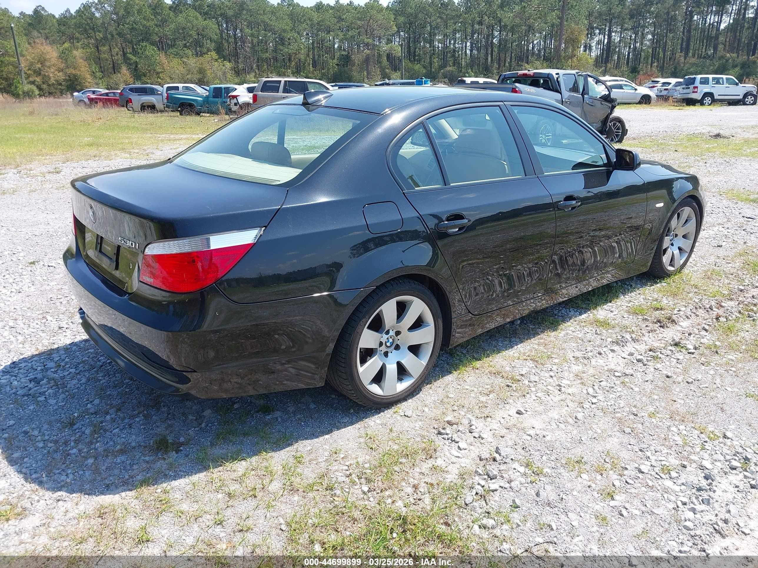2007 Bmw 530i   Black vin: WBANE73537CM58614
