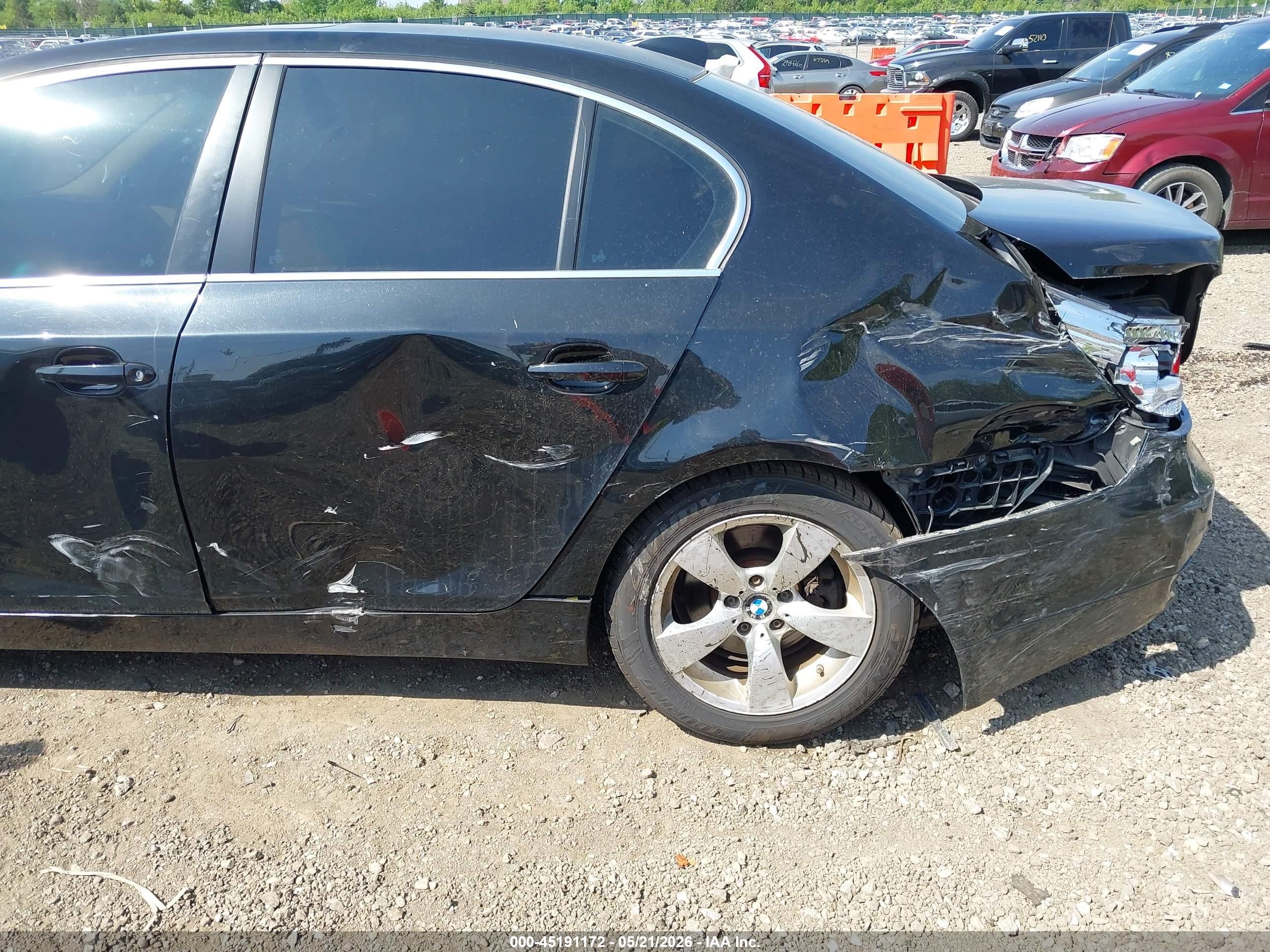 2007 Bmw 530i   Black vin: WBANE73547CM44737