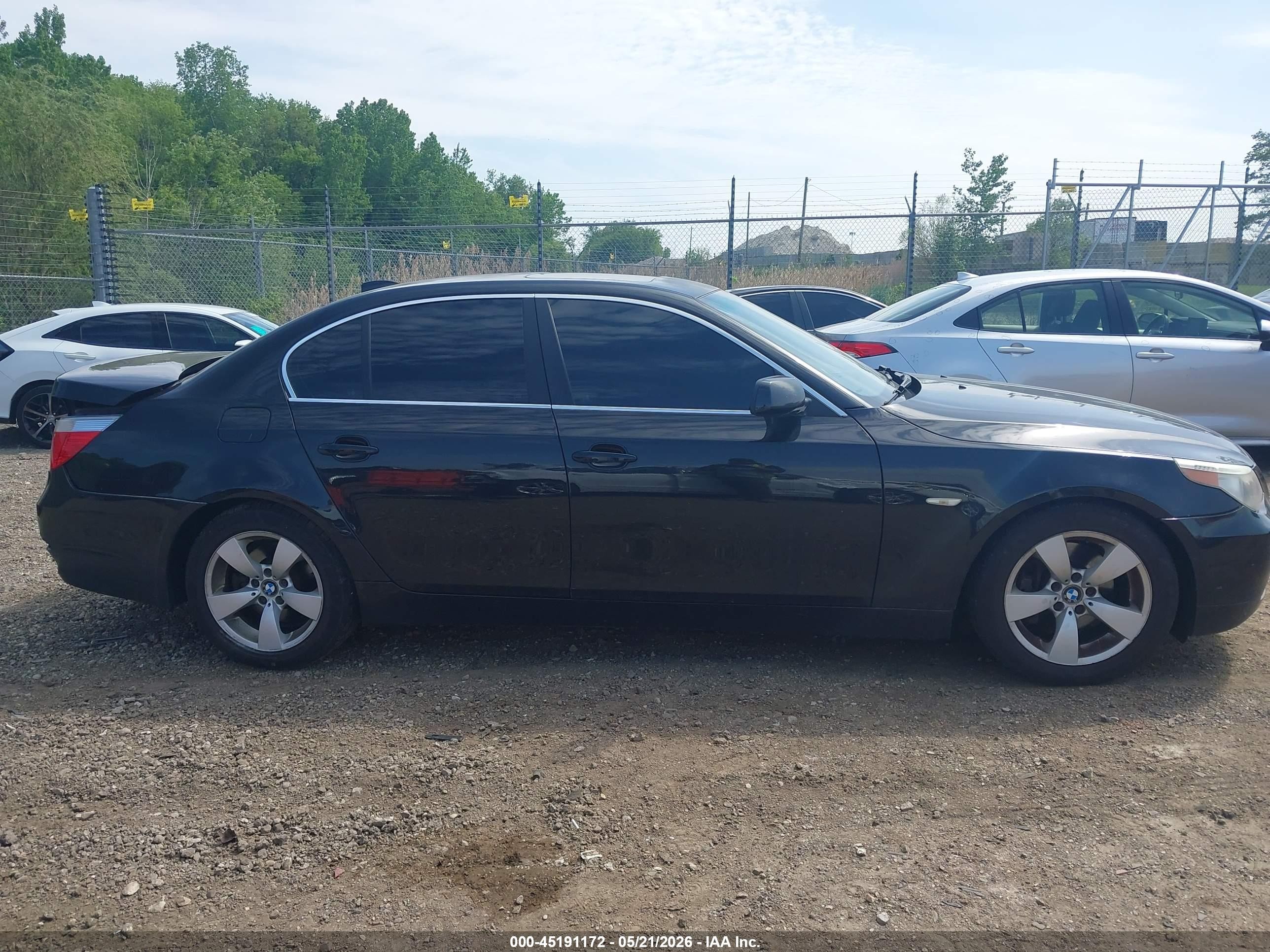 2007 Bmw 530i   Black vin: WBANE73547CM44737