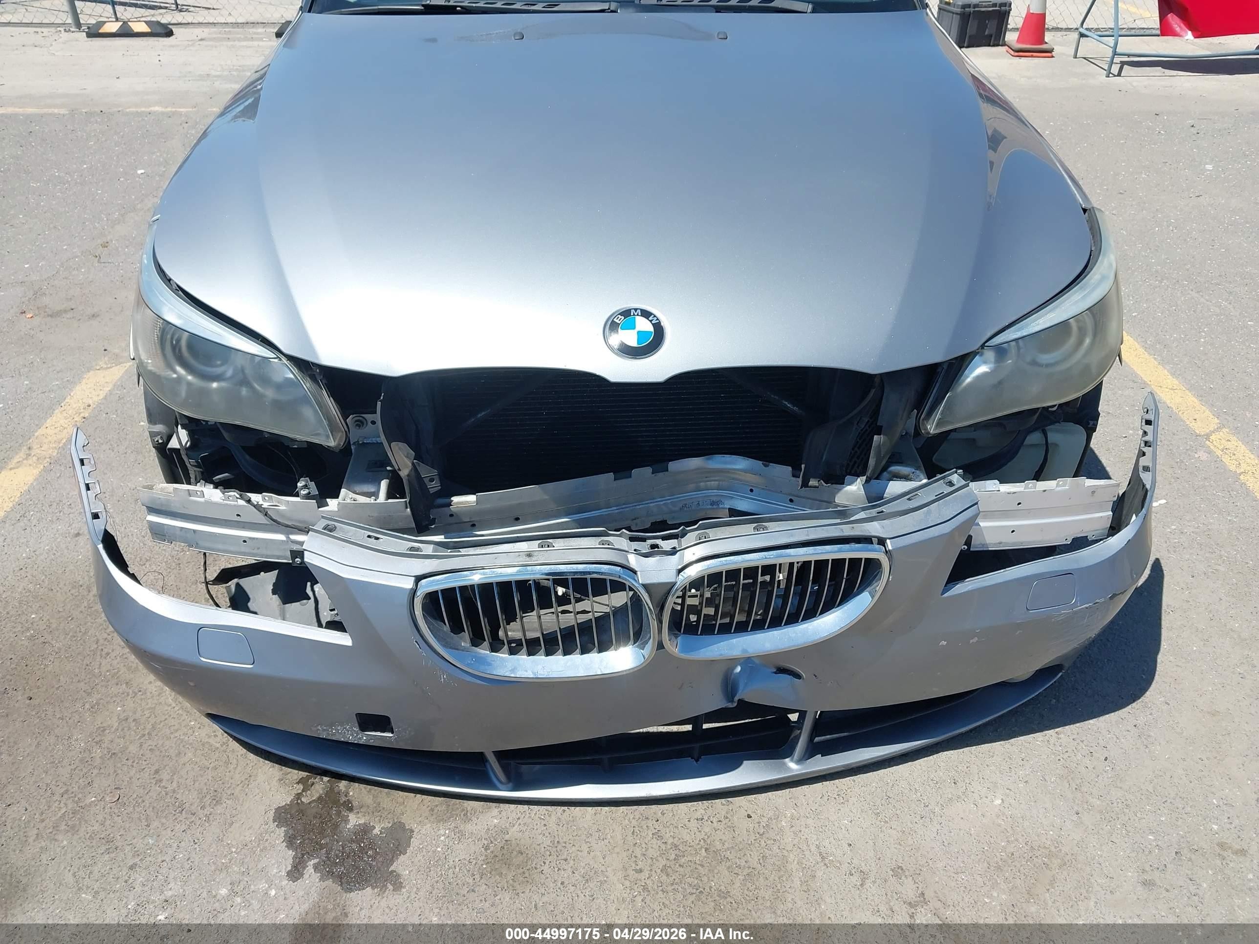 2007 Bmw 530i   Silver vin: WBANE73547CM46584