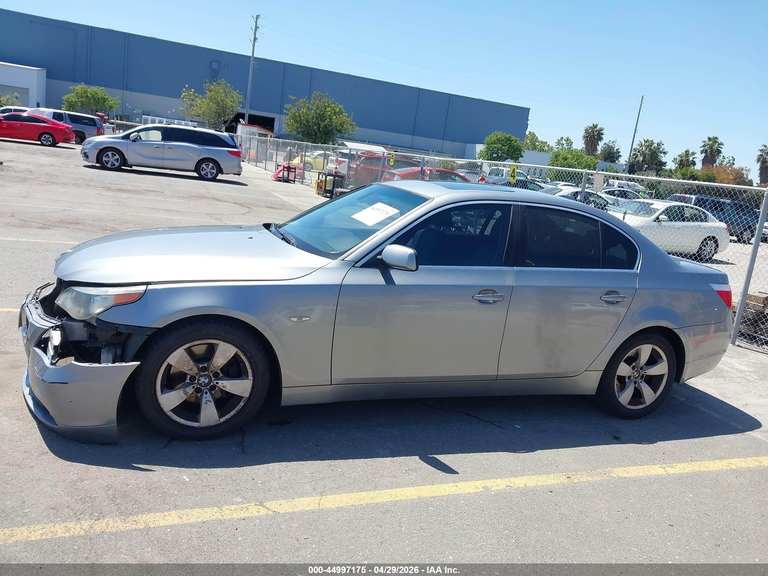 2007 Bmw 530i   Silver vin: WBANE73547CM46584
