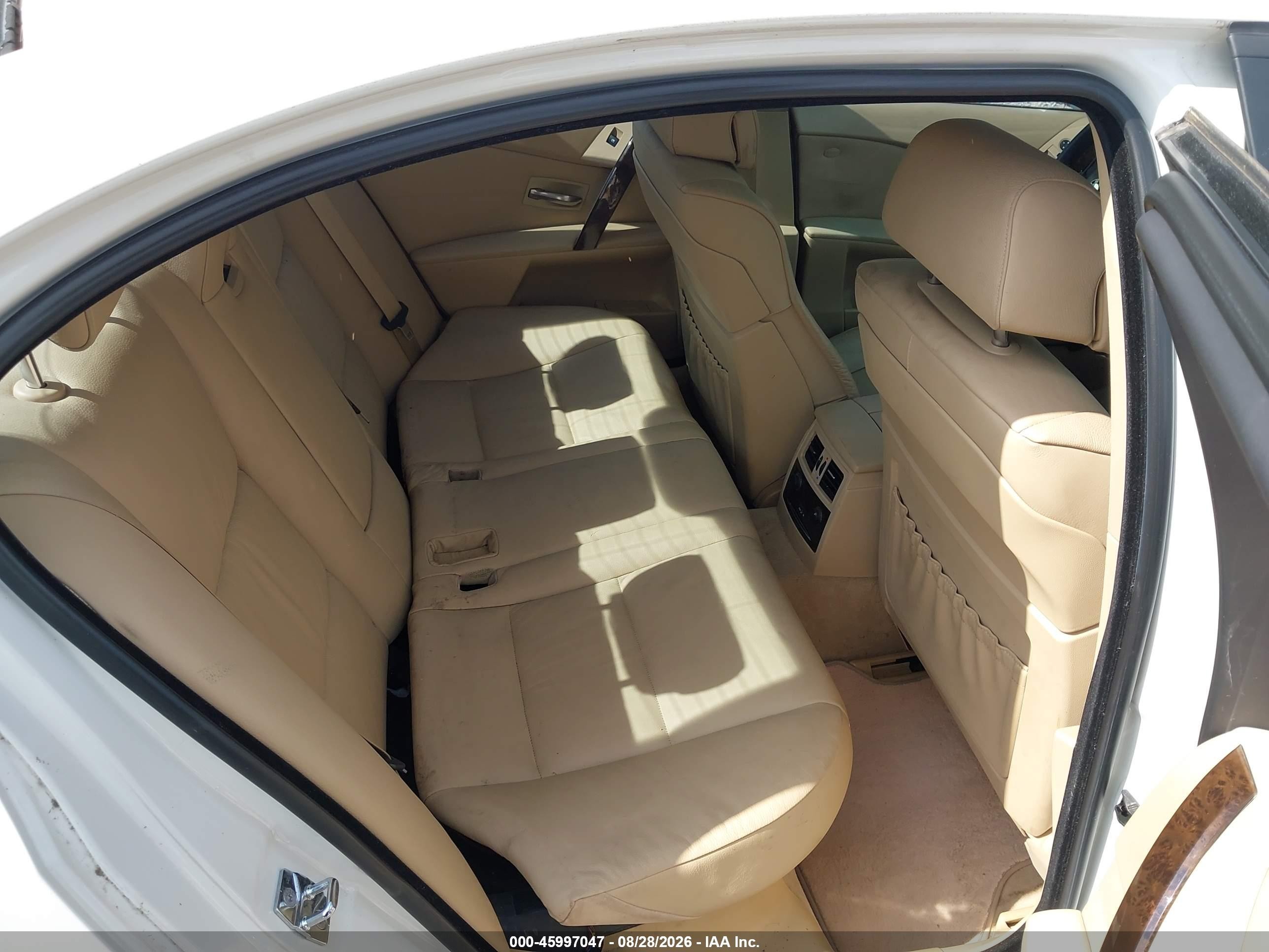 2007 Bmw 530i   White vin: WBANE73547CM48903