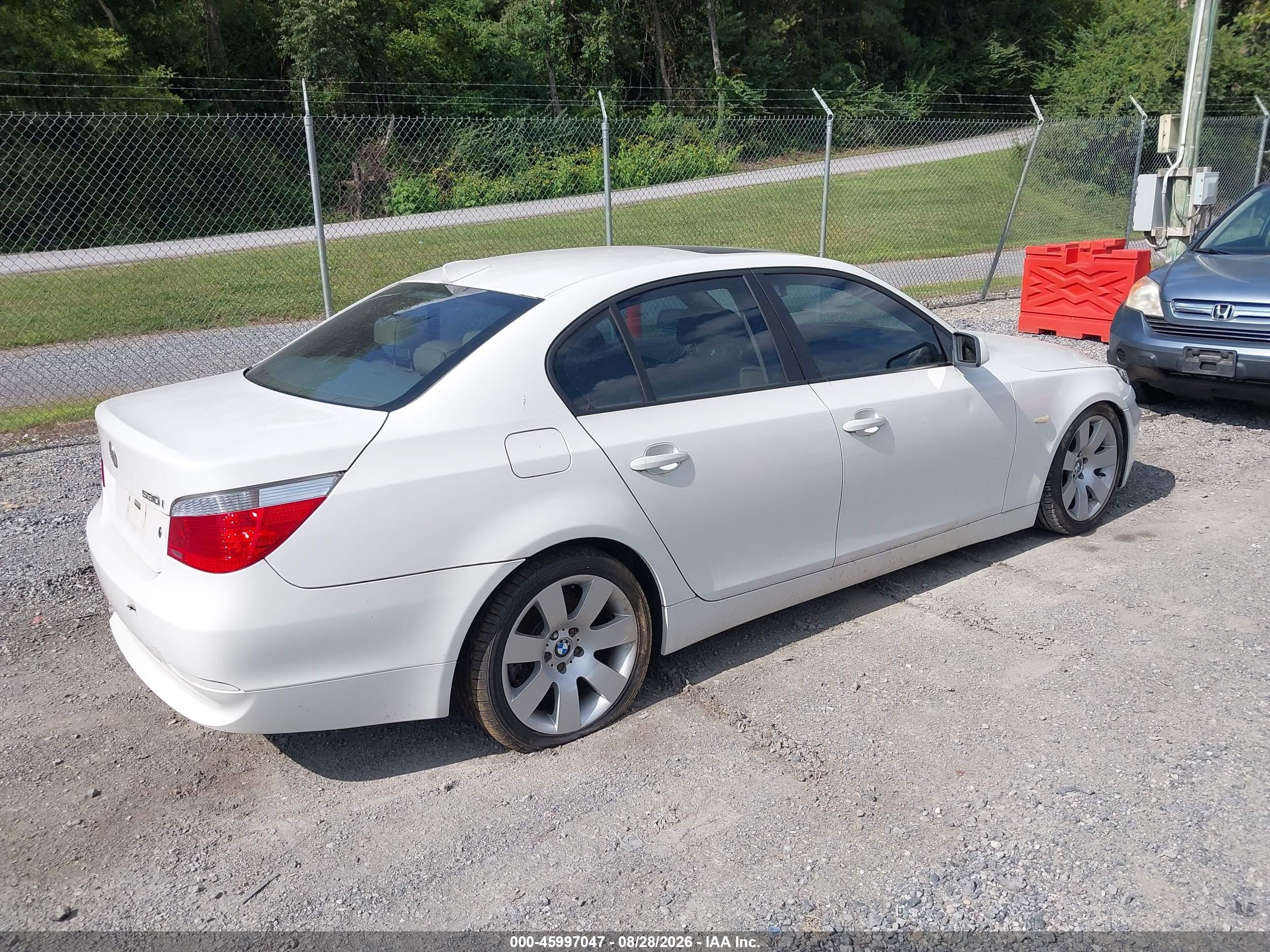 2007 Bmw 530i   White vin: WBANE73547CM48903