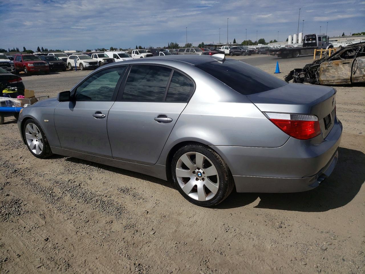 2007 Bmw 530 I Серый vin: WBANE73547CM53194
