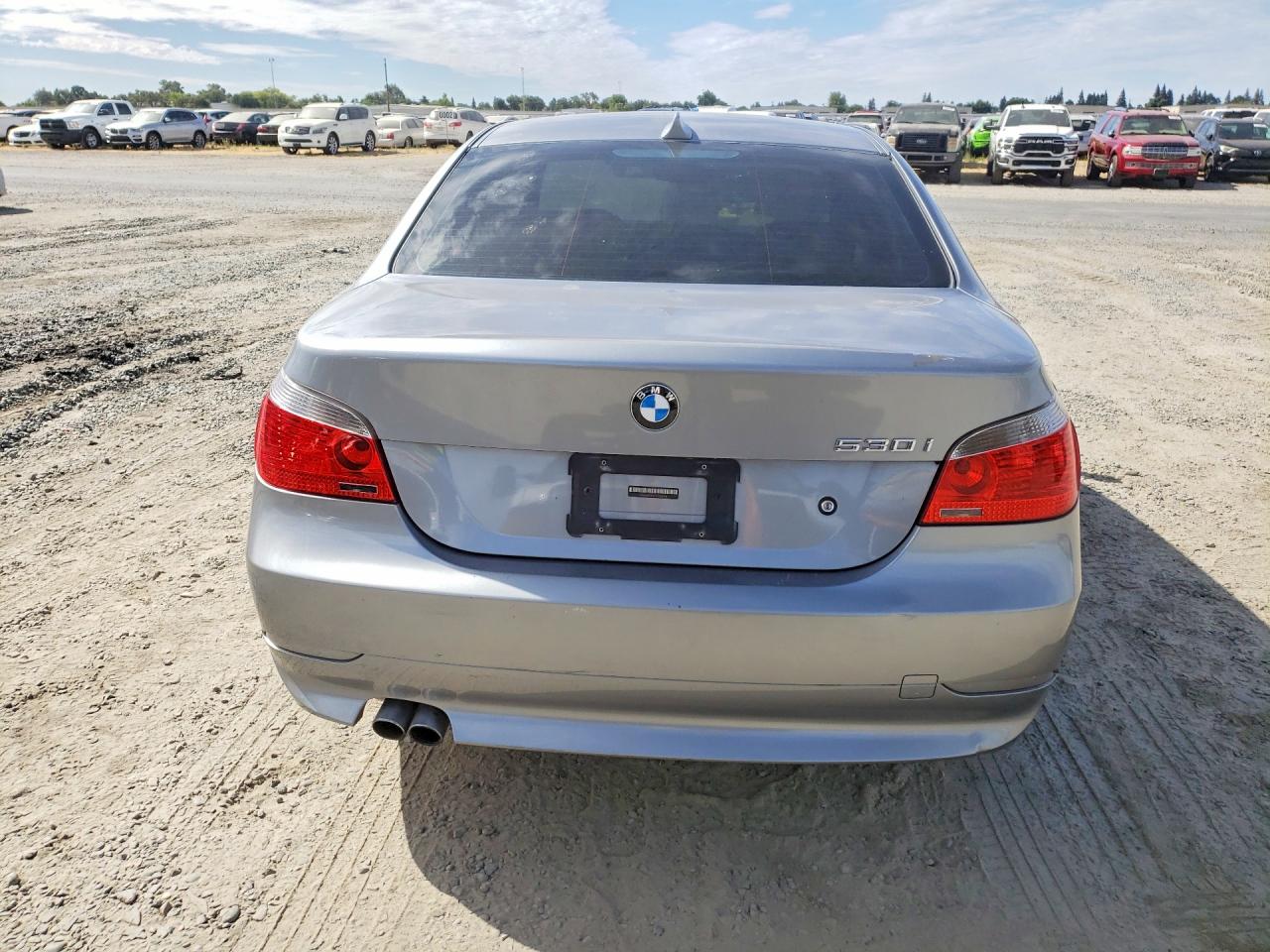2007 Bmw 530 I Серый vin: WBANE73547CM53194