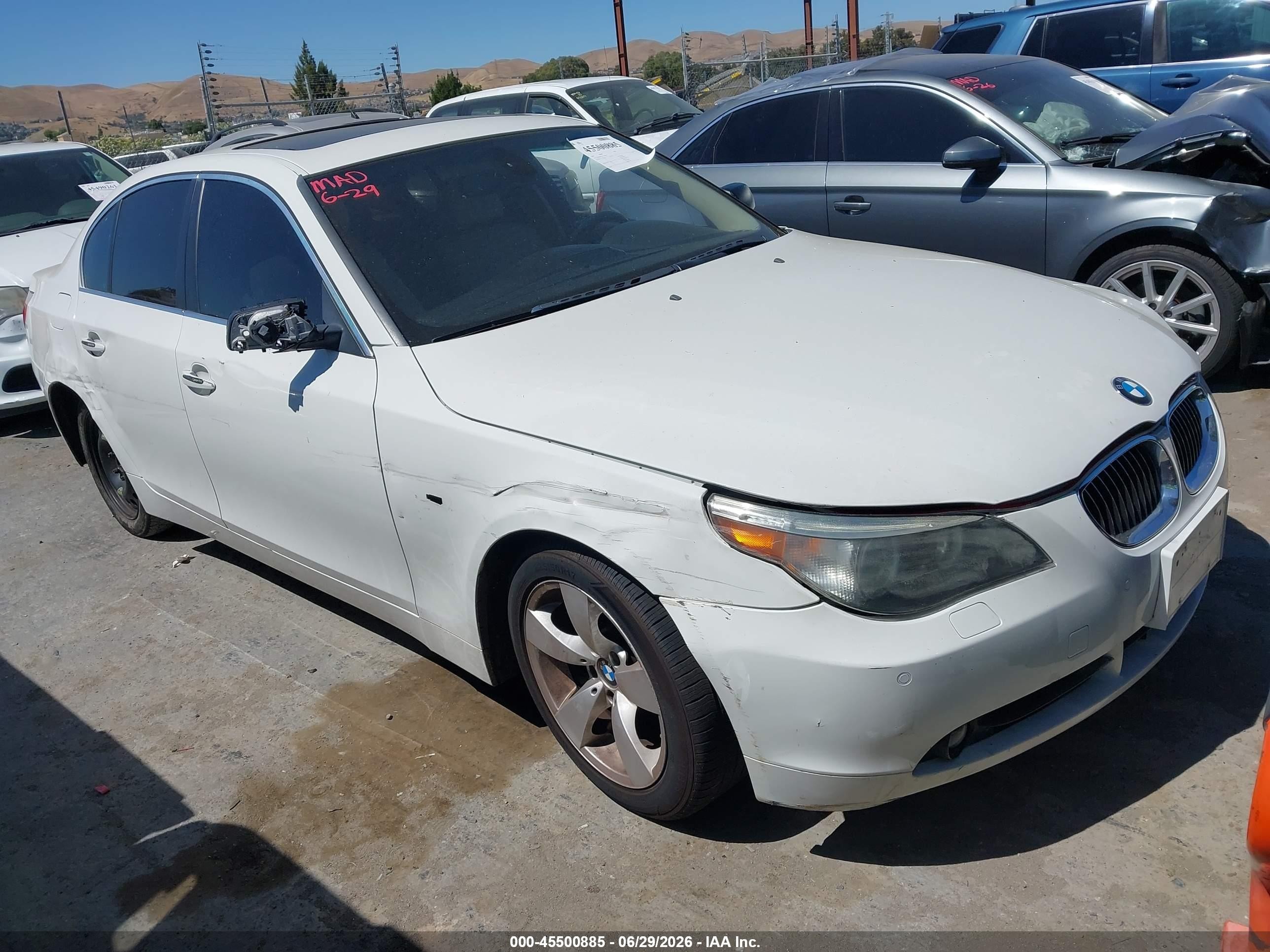 2007 Bmw 530i   White vin: WBANE73557CM46173