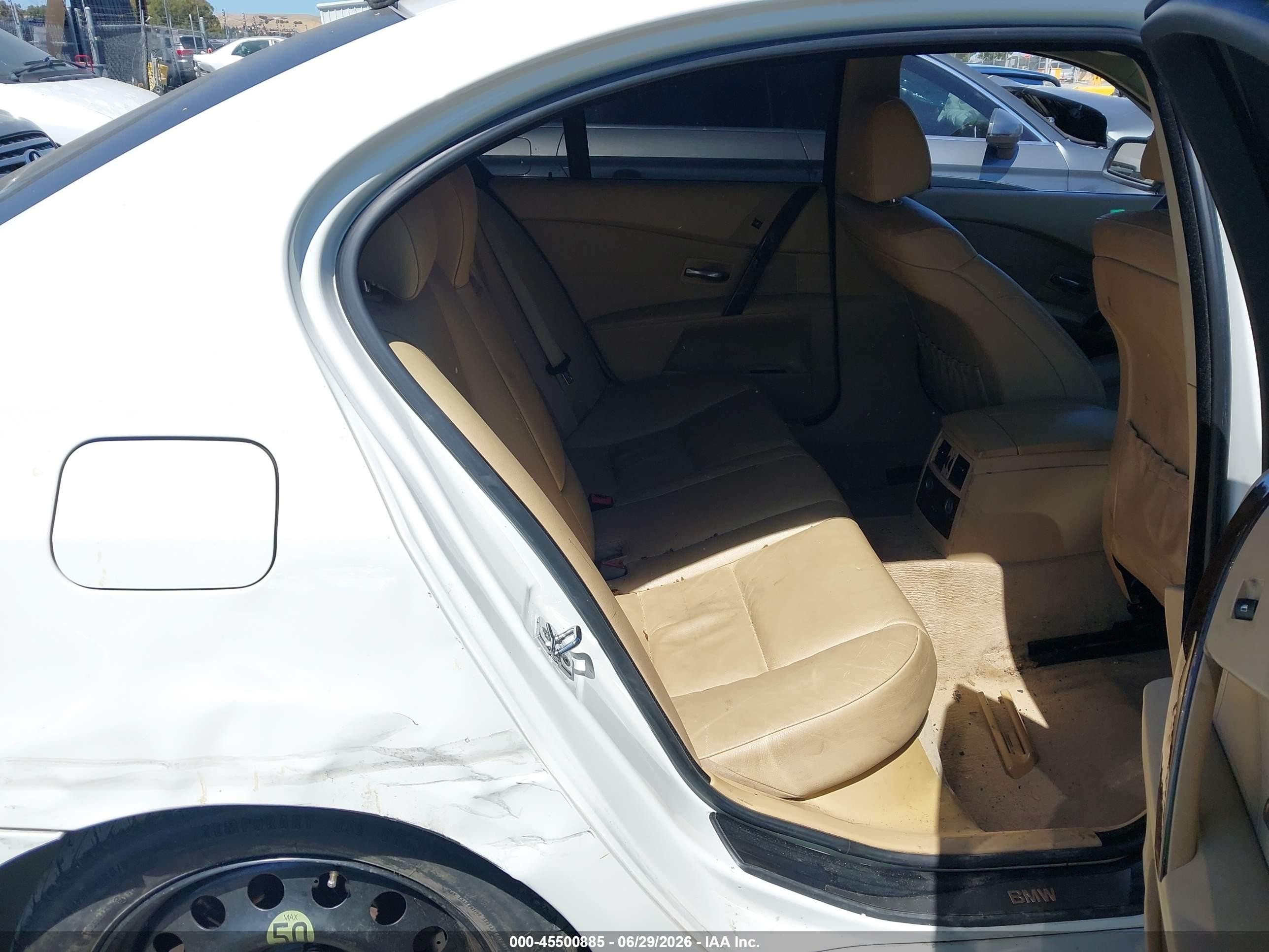 2007 Bmw 530i   White vin: WBANE73557CM46173