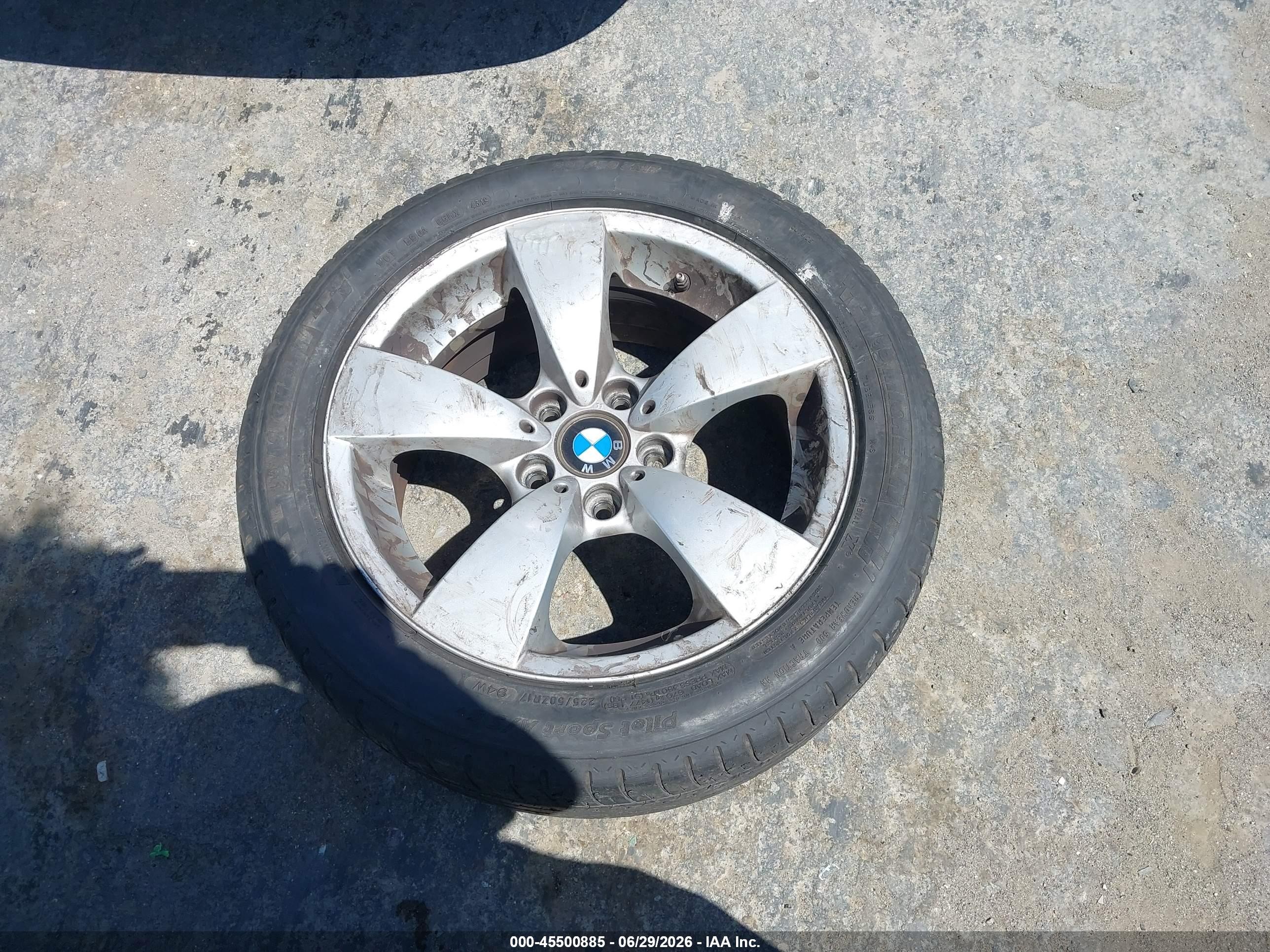 2007 Bmw 530i   White vin: WBANE73557CM46173
