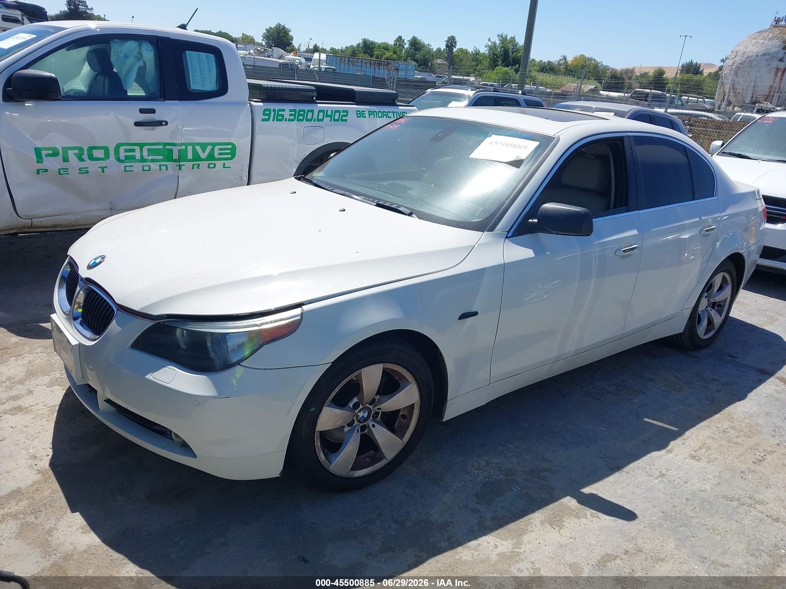 2007 Bmw 530i   White vin: WBANE73557CM46173