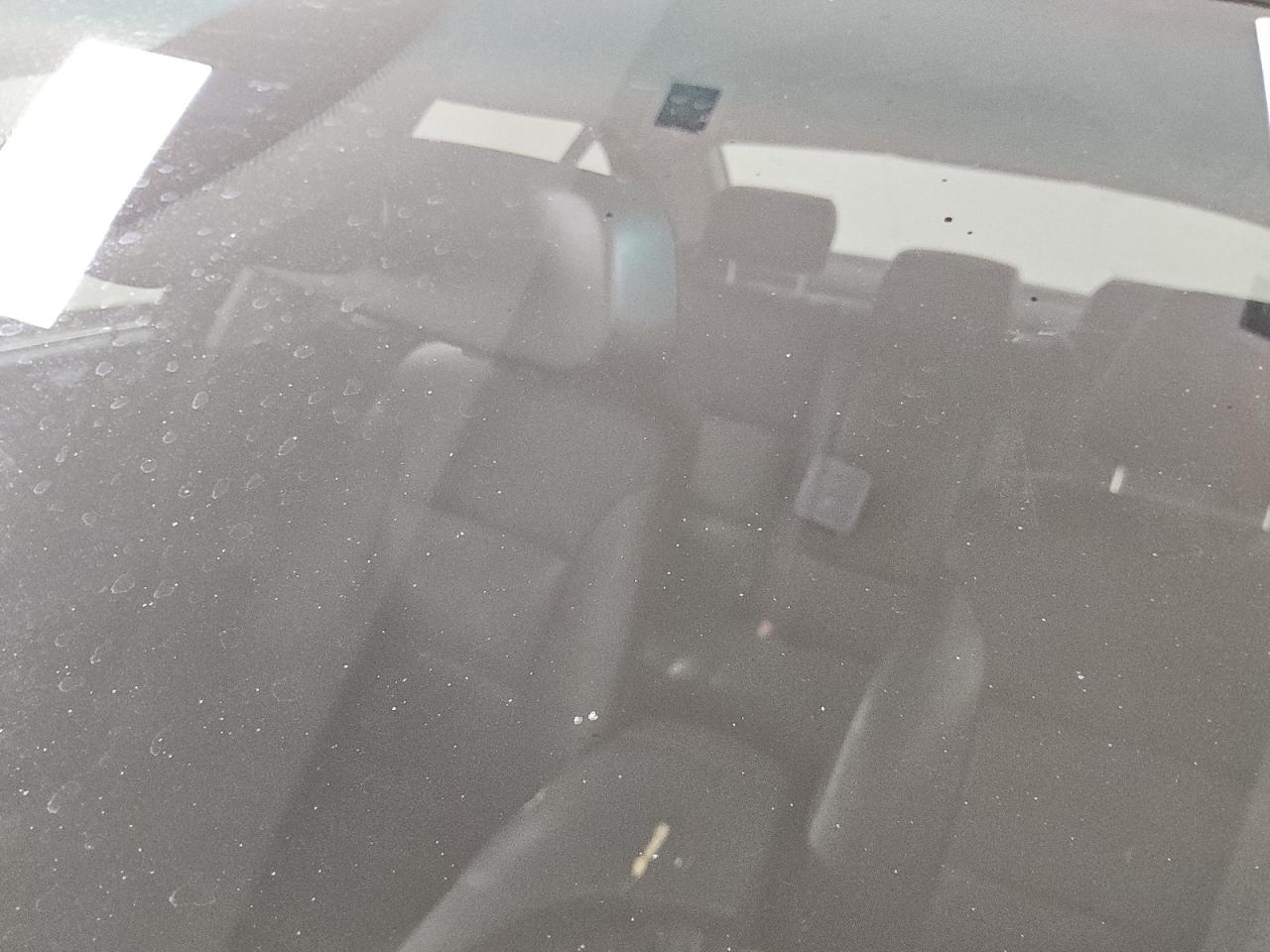 2007 Bmw 530 I Silver vin: WBANE73557CM57500 Damage: Windshield, Pitted, Acceptable