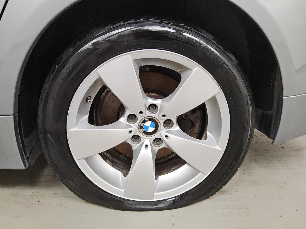 2007 Bmw 530 I Silver vin: WBANE73557CM57500 Damage: Left Rear Wheel, Curb Rash, > 12 Inches