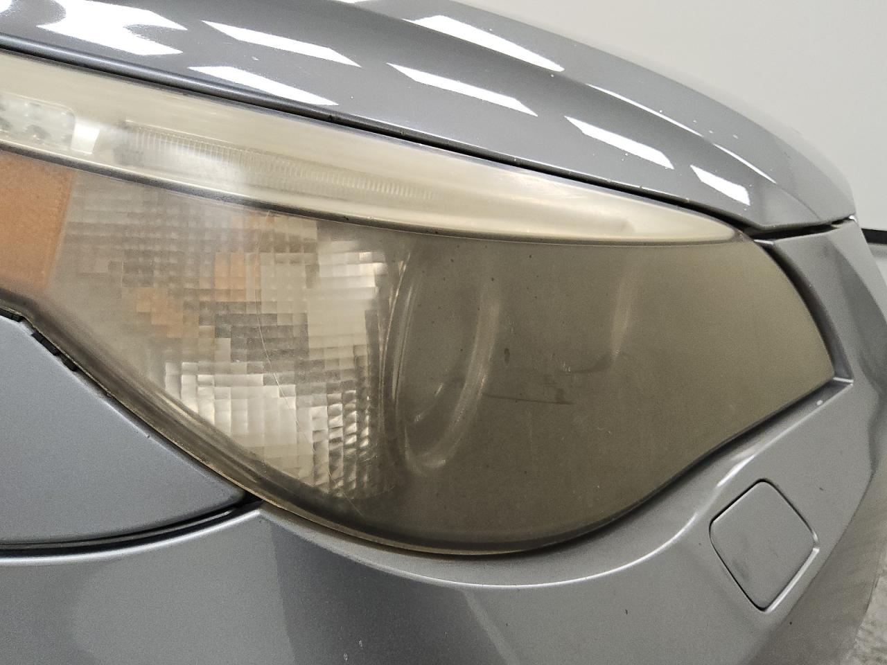 2007 Bmw 530 I Silver vin: WBANE73557CM57500 Damage: Right Head Lamp, Faded, Acceptable